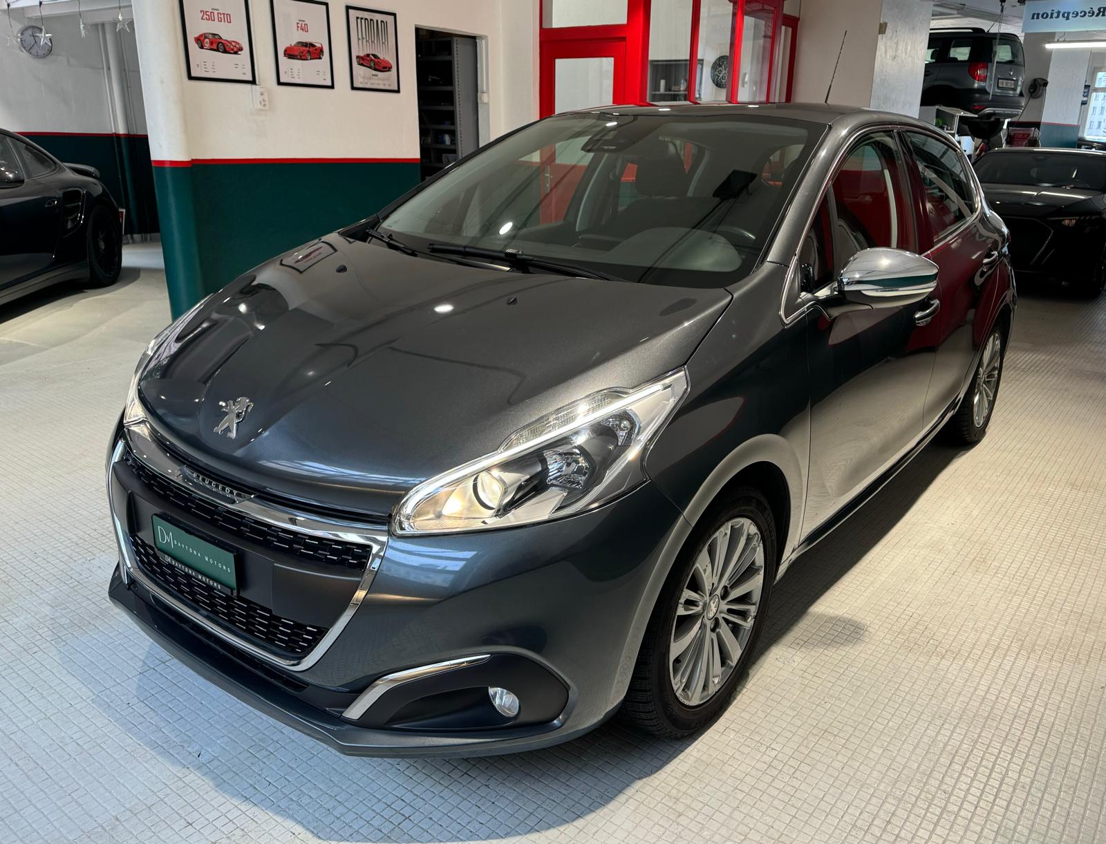 PEUGEOT 208 1.2 PureTech Allure EAT6-image-0