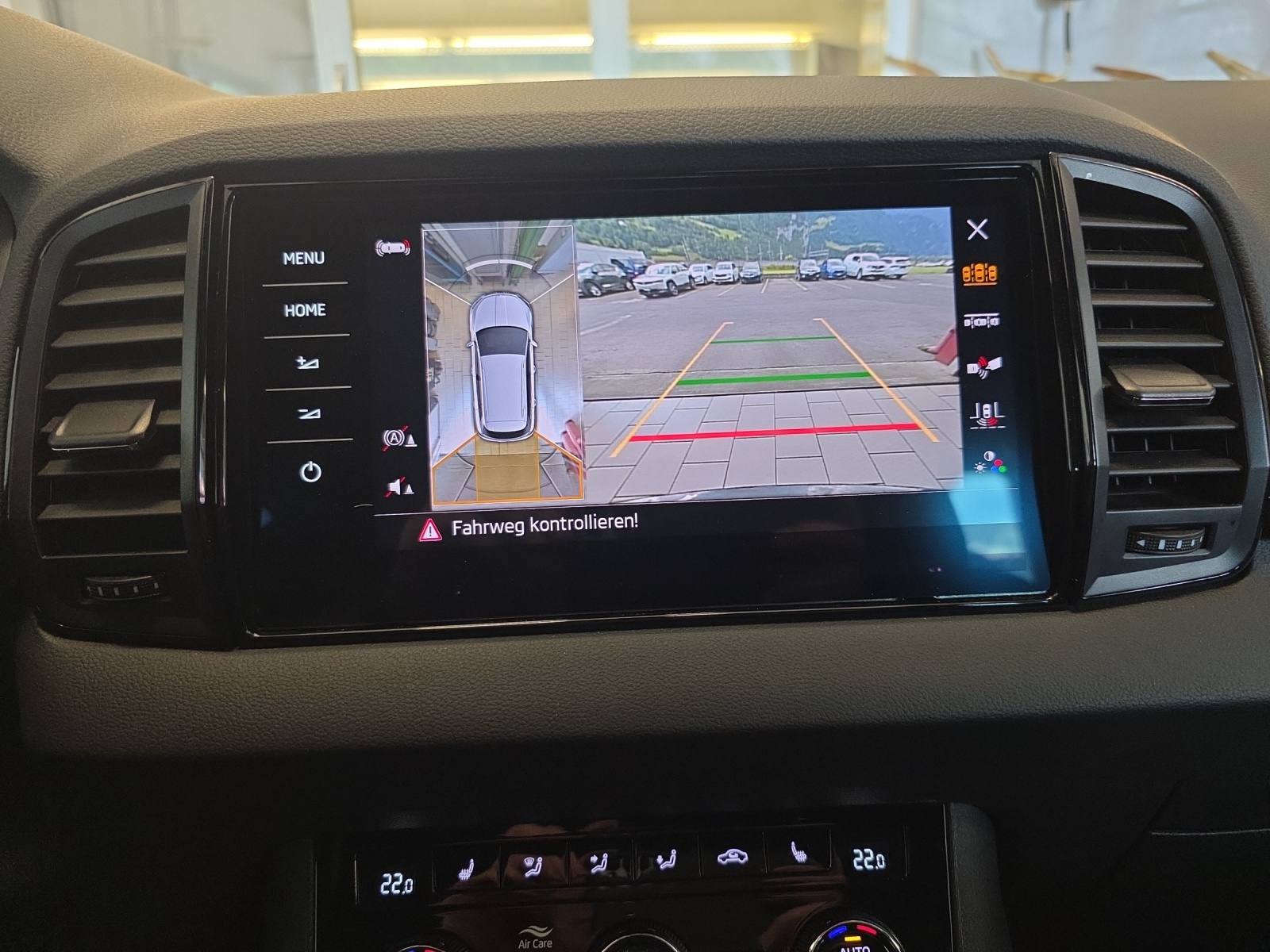 SKODA Karoq 1.5 TSI SportLine DSG-image-11