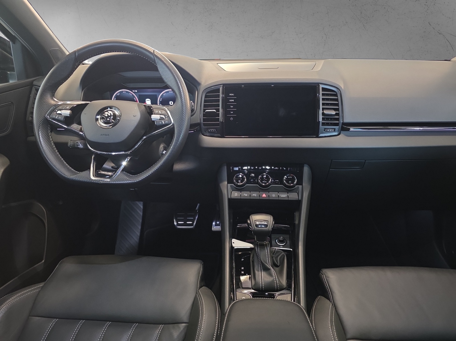 SKODA Karoq 1.5 TSI SportLine DSG-image-6