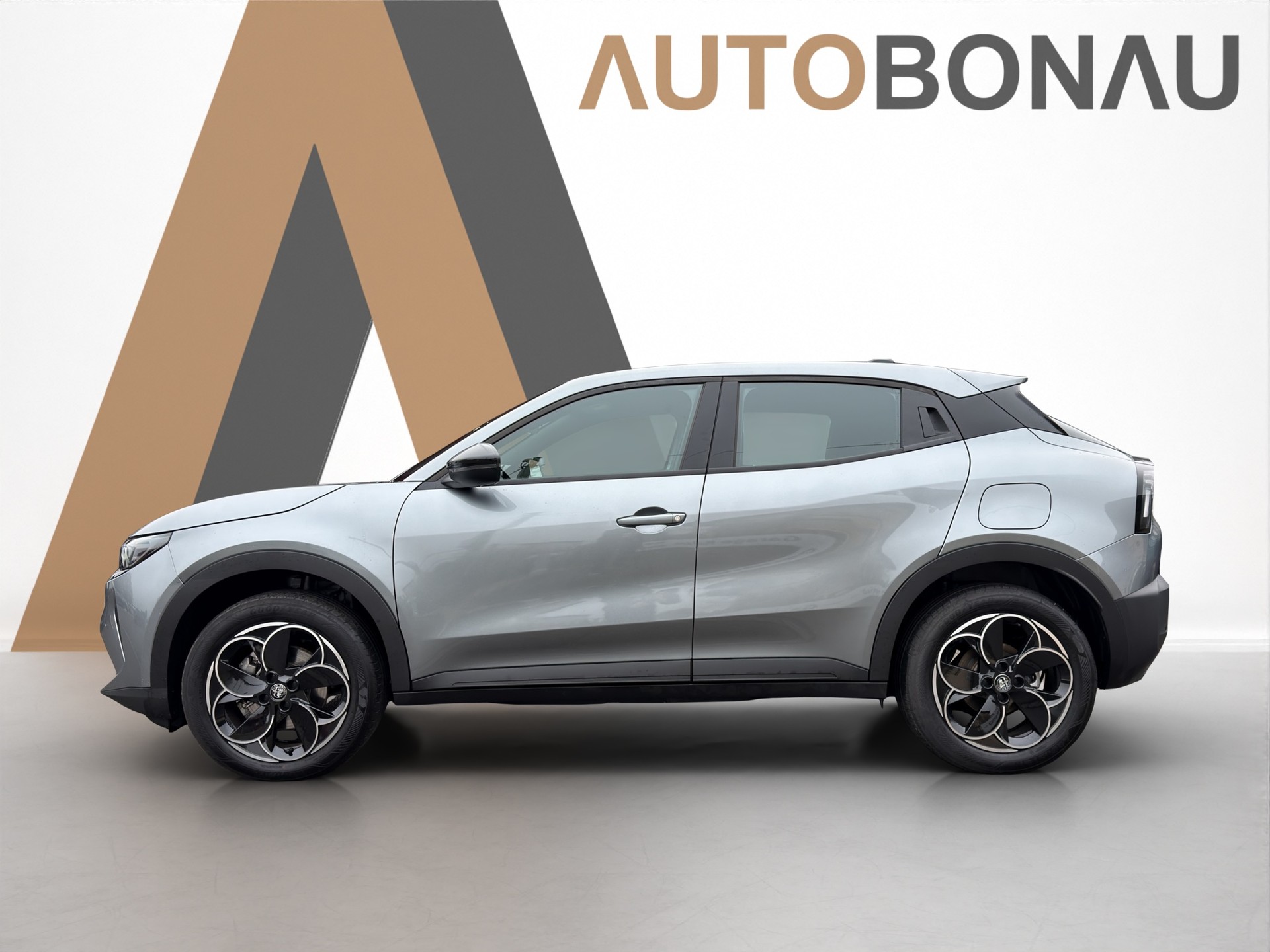 ALFA ROMEO Junior Elettrica-showroom-element-1