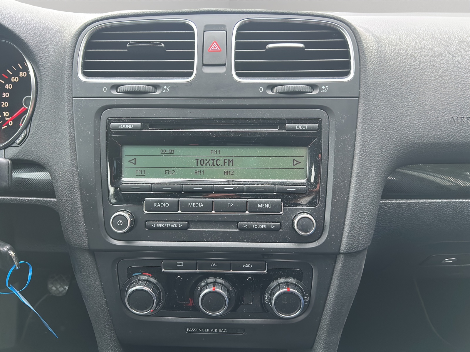 VW Golf 2.0 TDI Comfortline 4Motion-image-11