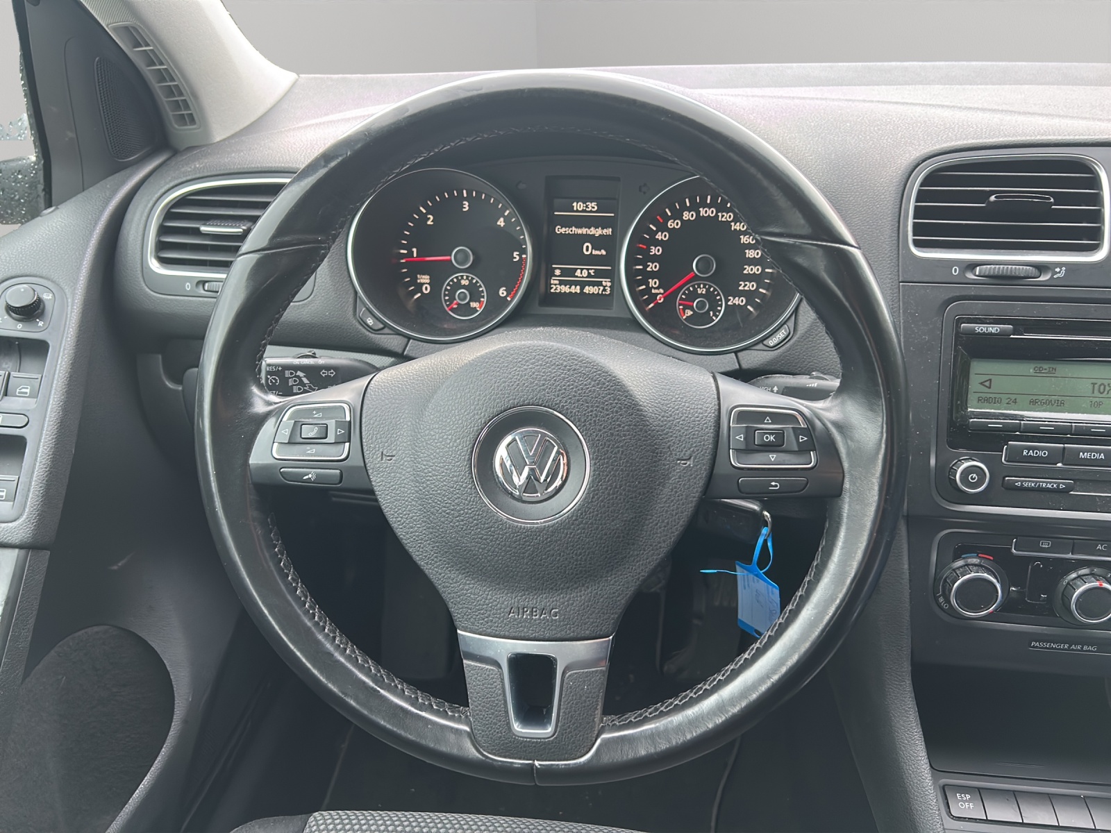 VW Golf 2.0 TDI Comfortline 4Motion-image-15