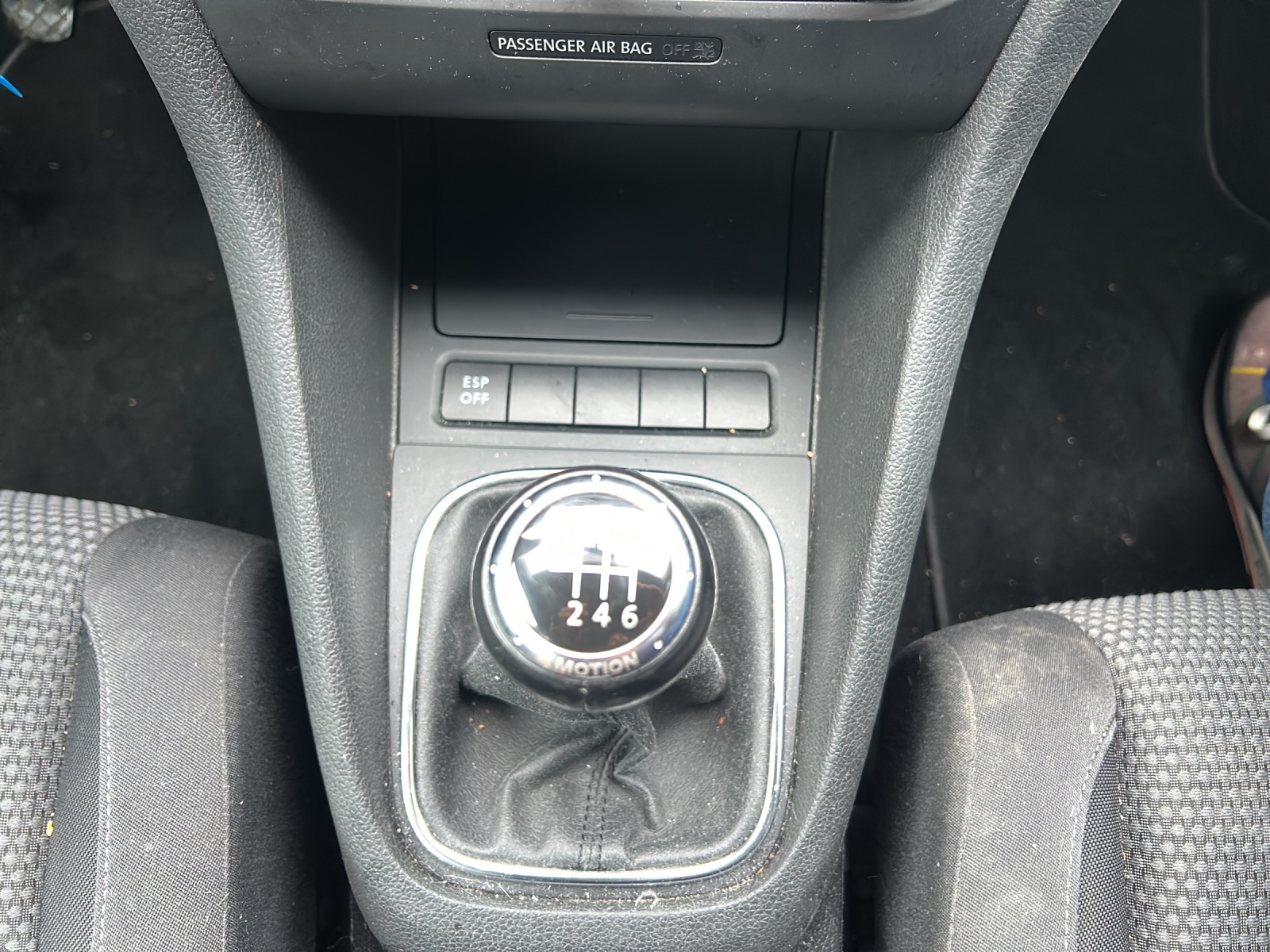 VW Golf 2.0 TDI Comfortline 4Motion-image-14