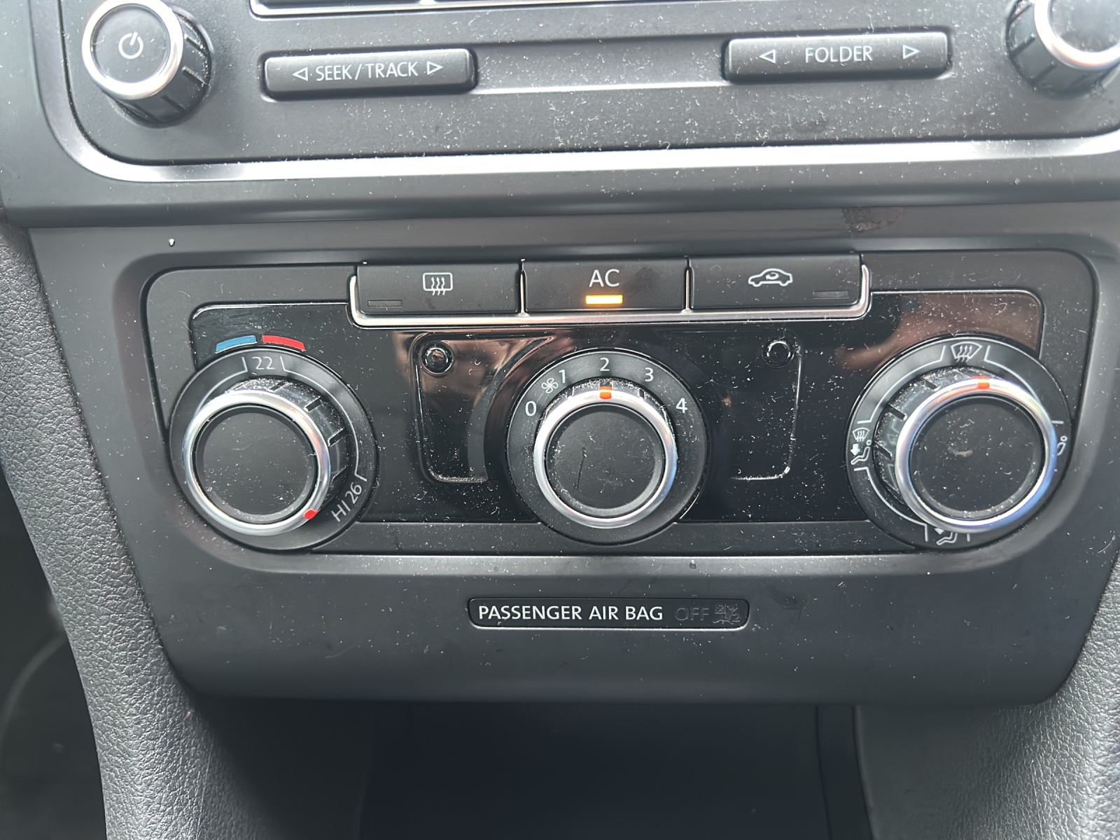 VW Golf 2.0 TDI Comfortline 4Motion-image-12