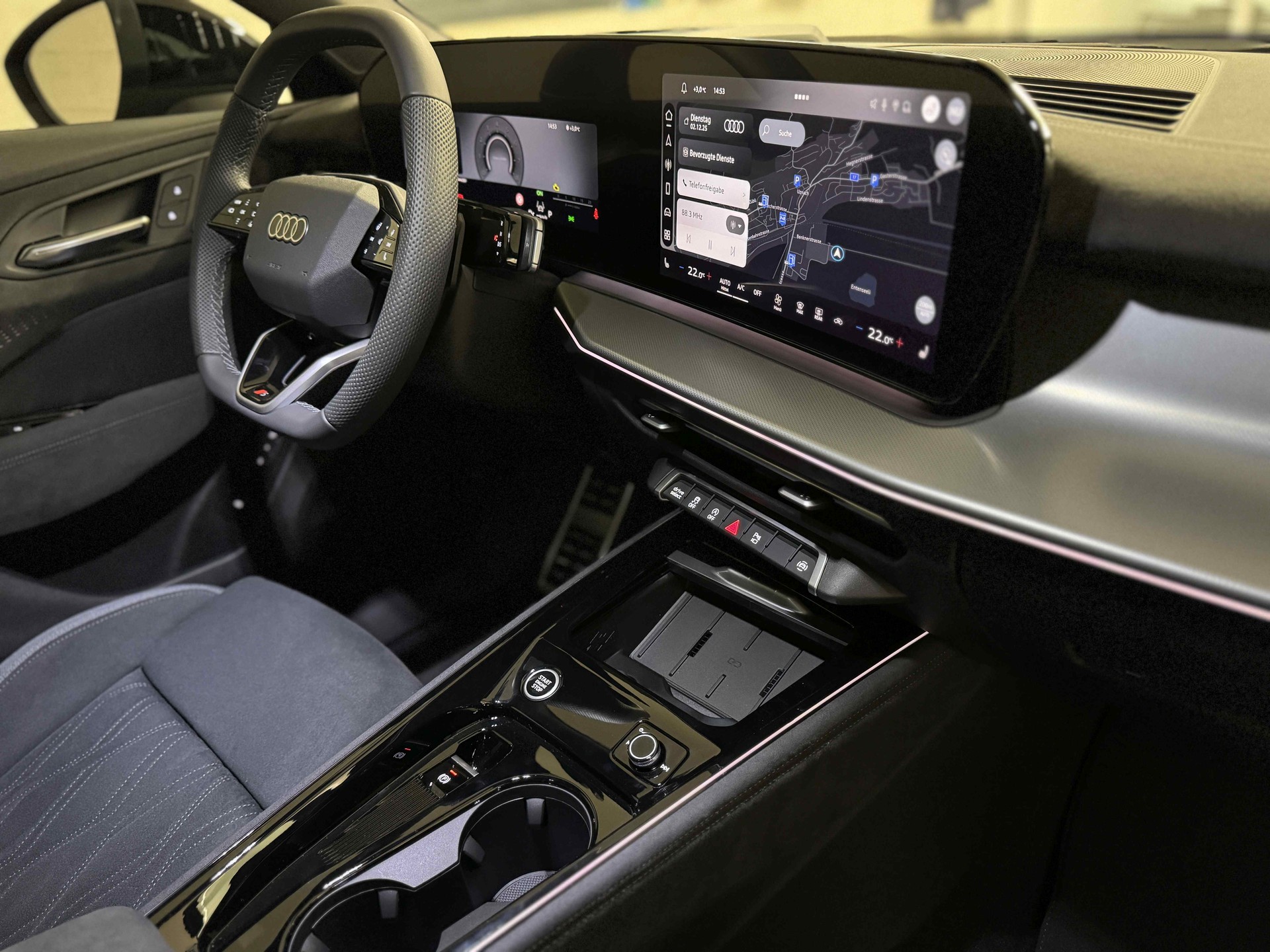 AUDI Q3 Sportback TFSI quattro 195 kW S tronic-image-11
