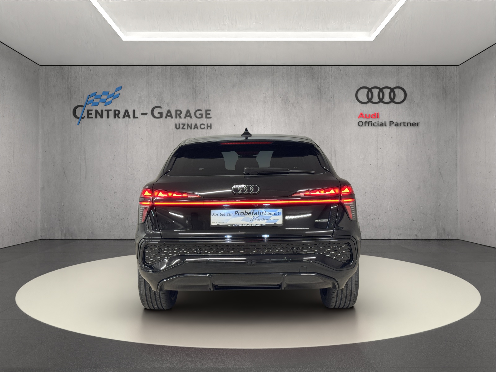 AUDI Q3 Sportback TFSI quattro 195 kW S tronic-image-3