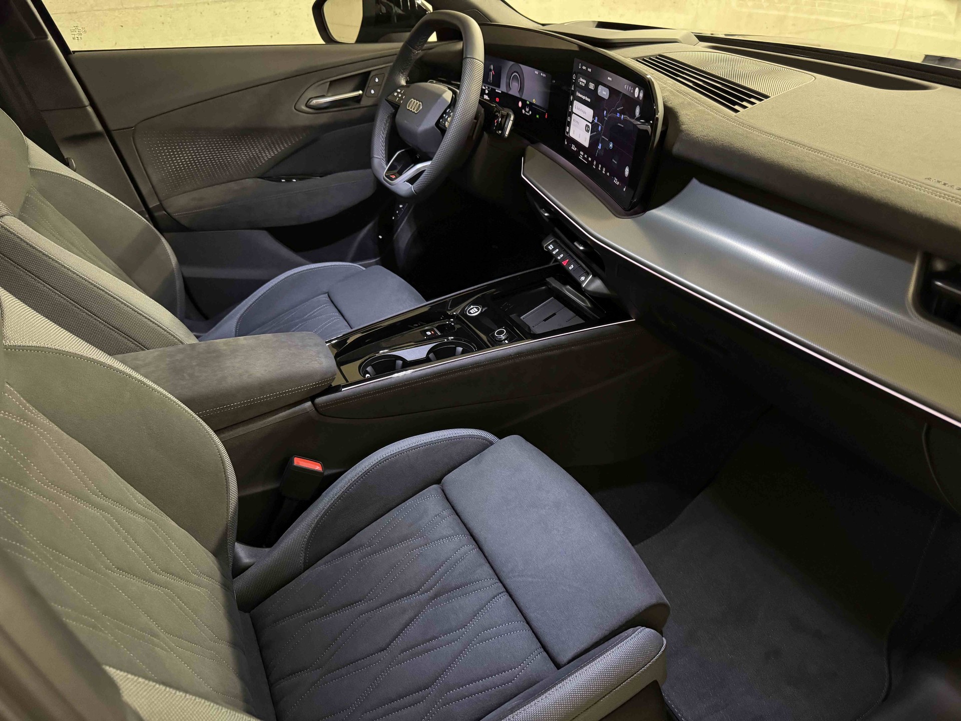 AUDI Q3 Sportback TFSI quattro 195 kW S tronic-image-10