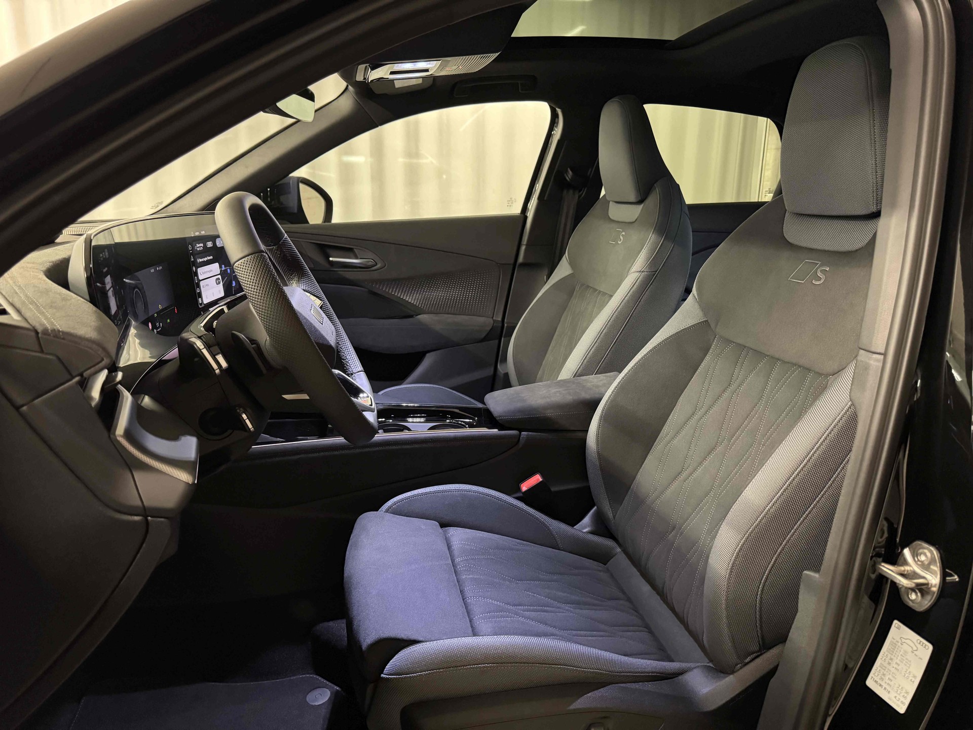 AUDI Q3 Sportback TFSI quattro 195 kW S tronic-image-8