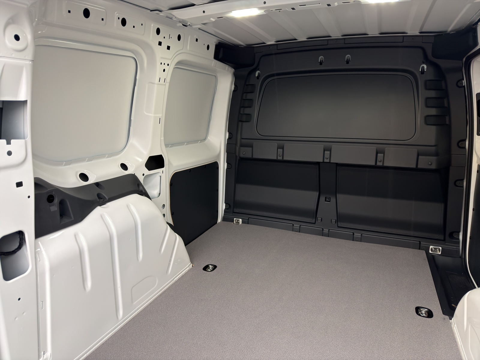 VW Caddy Cargo 2.0TDI Entry-image-14