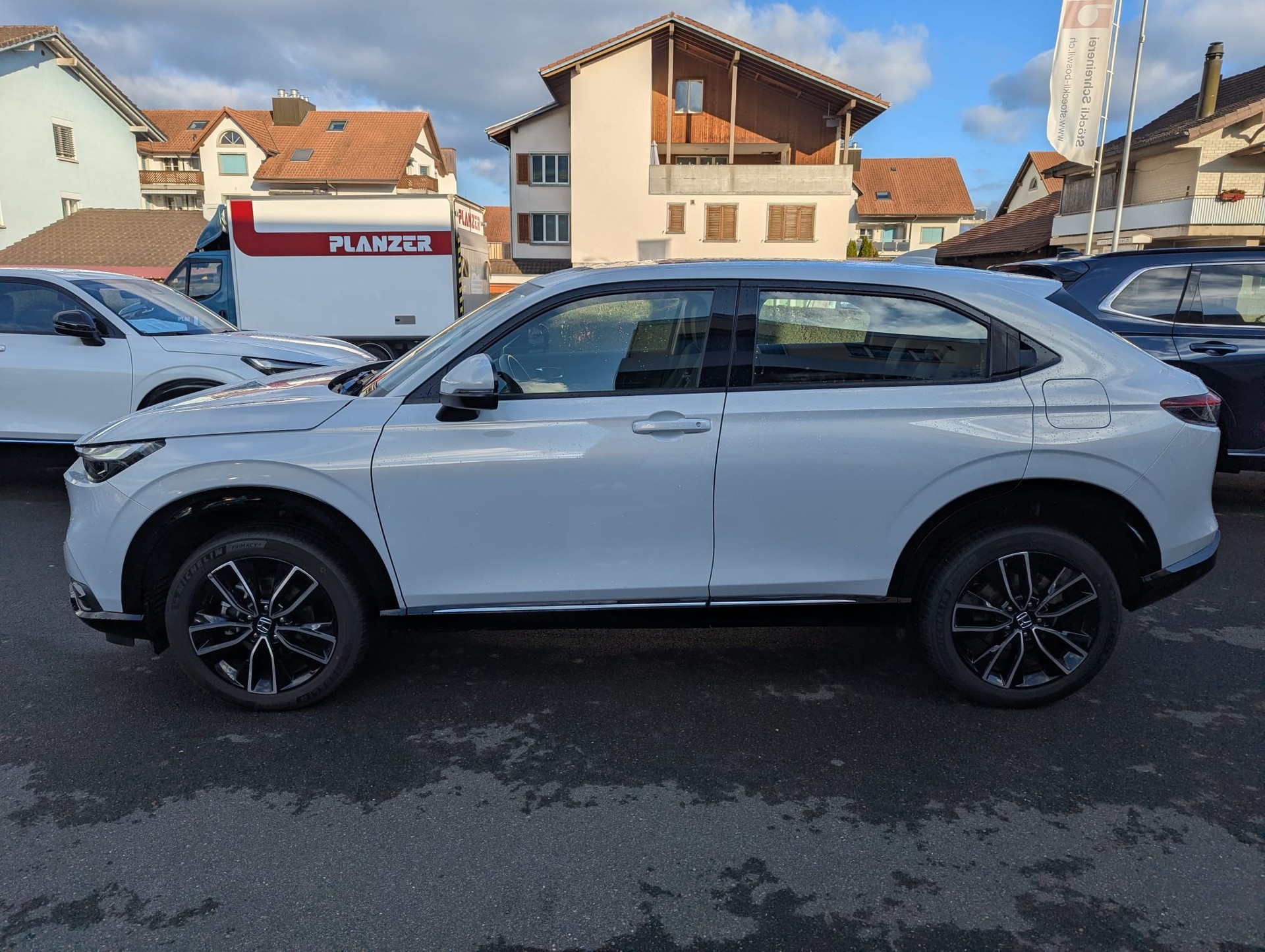HONDA HR-V 1.5i-MMD Advance CVT-image-2