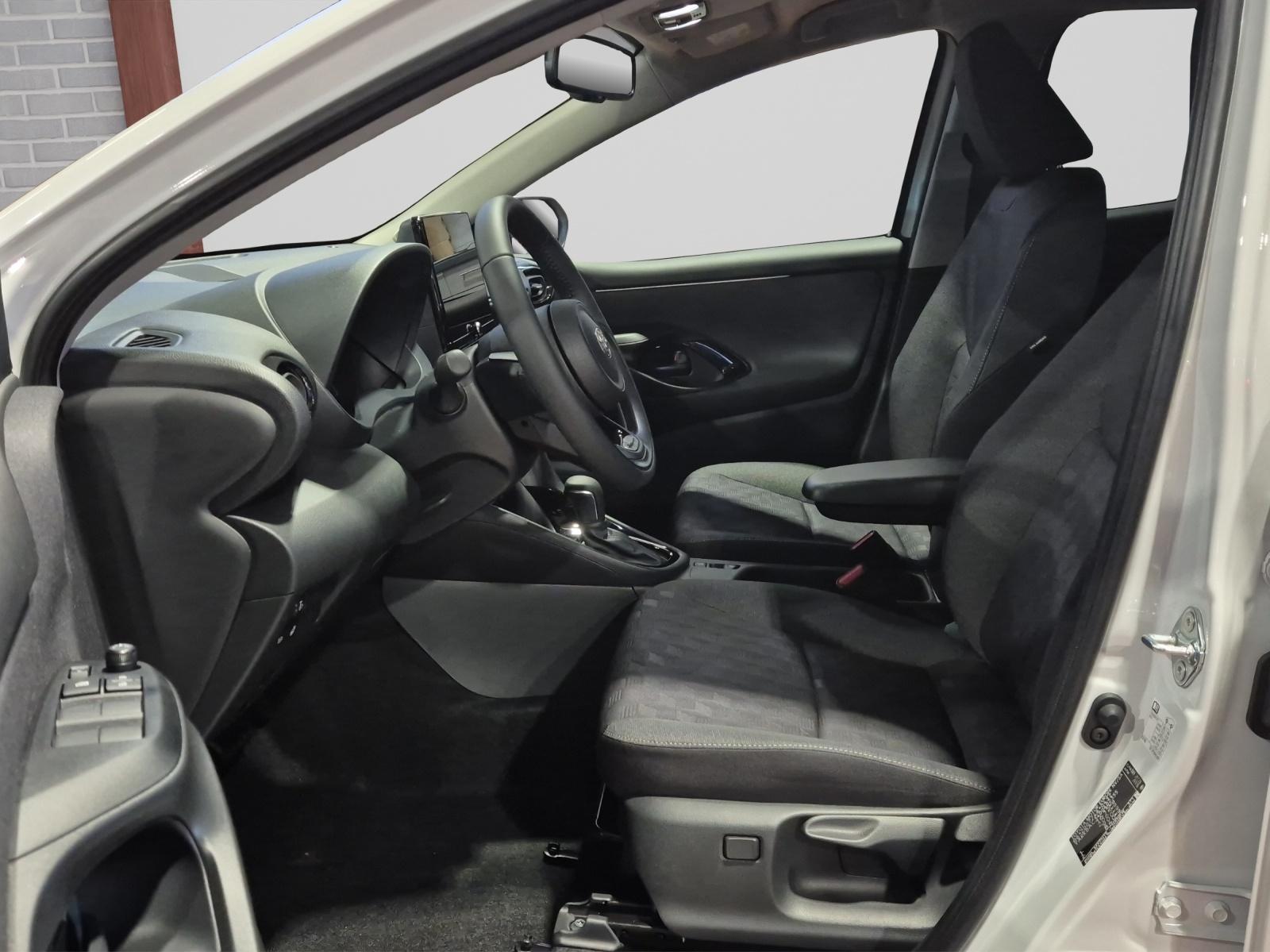 TOYOTA Yaris 1.5 VVT-i HSD Trend-image-7