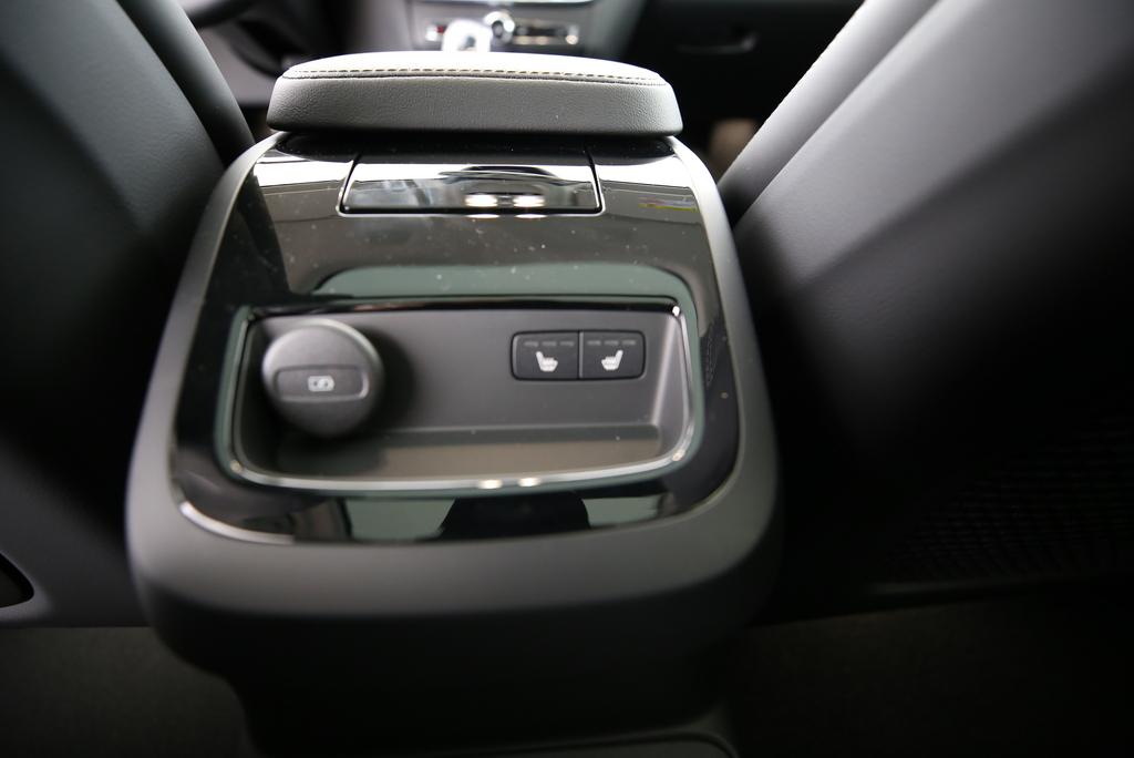 VOLVO V60 2.0 T6 TE Ultra Dark eAWD-image-10