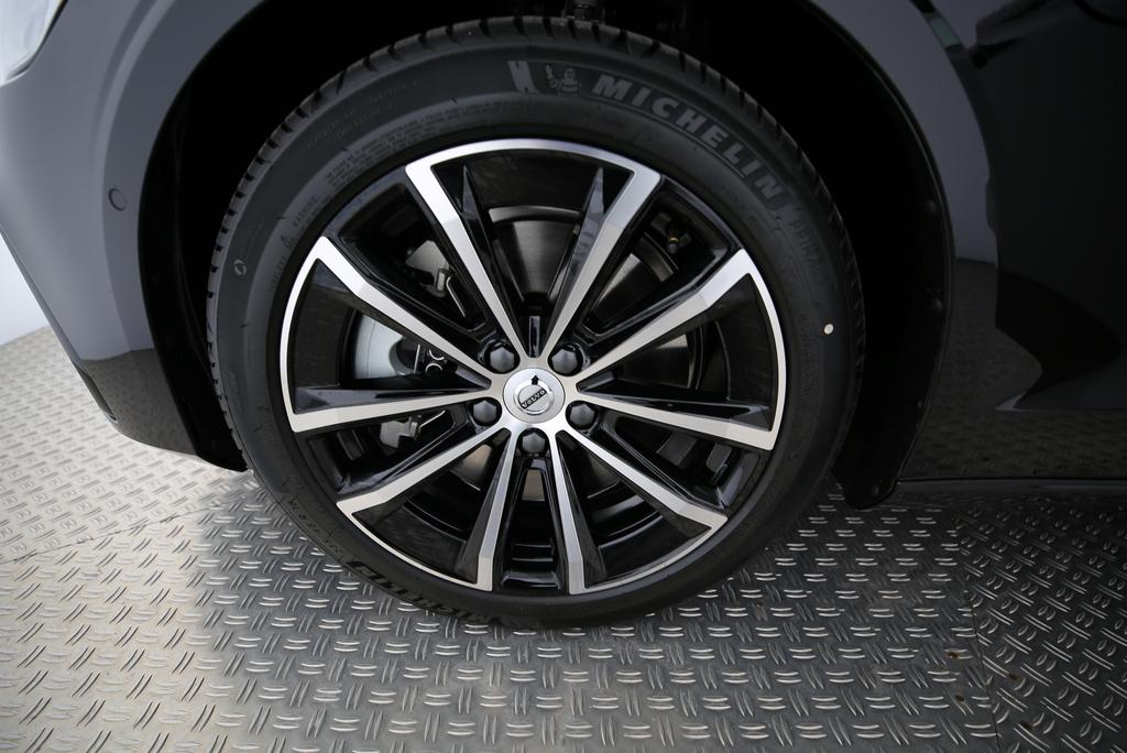 VOLVO V60 2.0 T6 TE Ultra Dark eAWD-image-5
