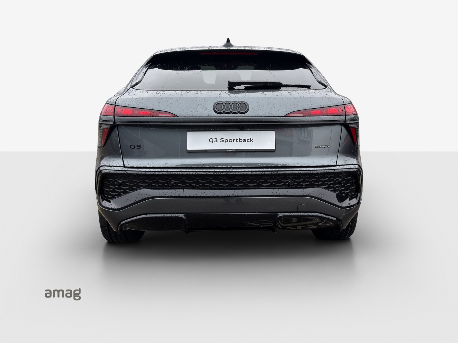 AUDI Q3 Sportback TFSI quattro 195 kW S tronic-image-3