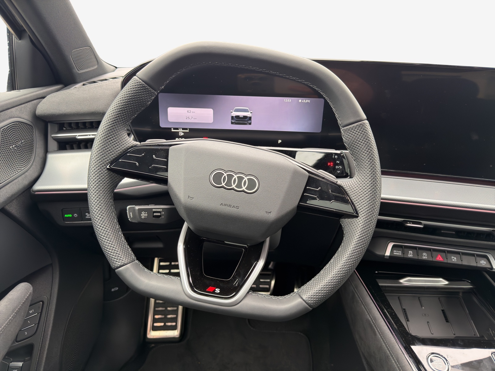 AUDI Q3 Sportback TFSI quattro 195 kW S tronic-image-9