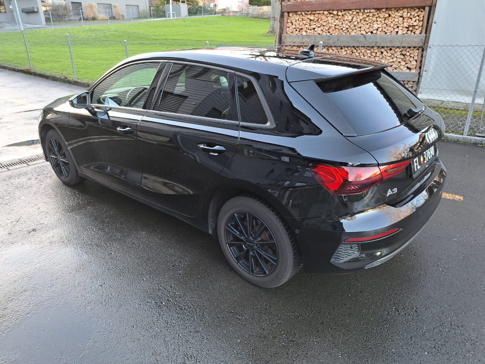 AUDI A3 Sportback 35 TFSI Attraction S tronic-image-5