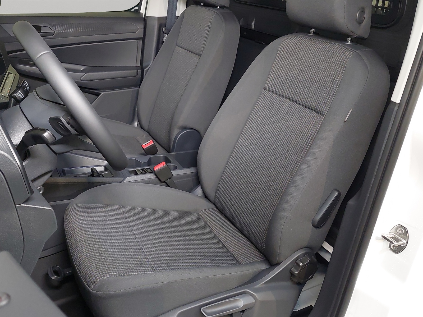 VW Caddy Cargo Entry 1.5l eHybrid-image-5