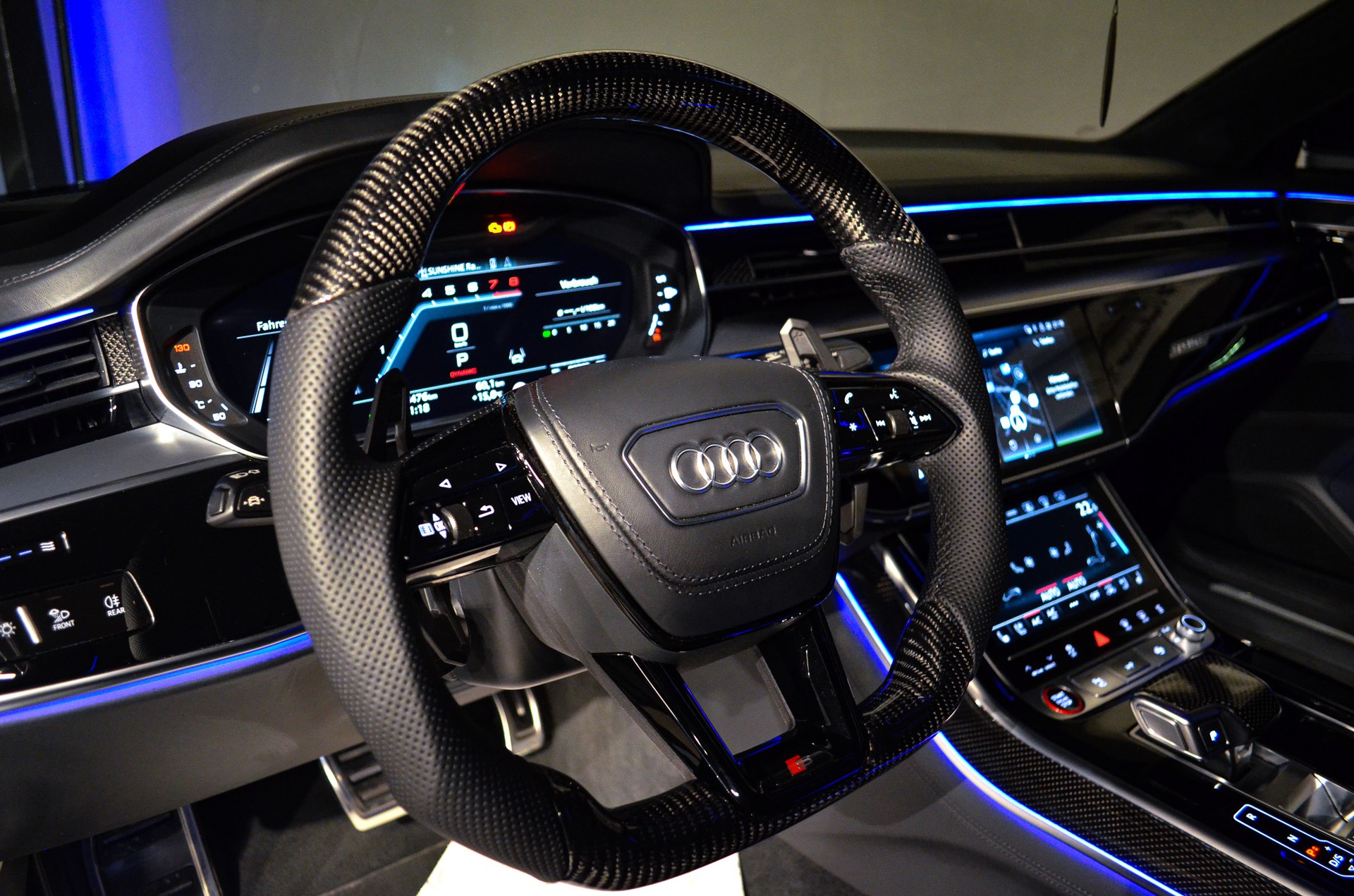 AUDI S8 TFSI quattro tiptronic-image-18