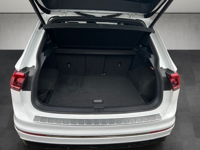 VW Tiguan 2.0TSI R-Line Highline 4Motion DSG-image-8
