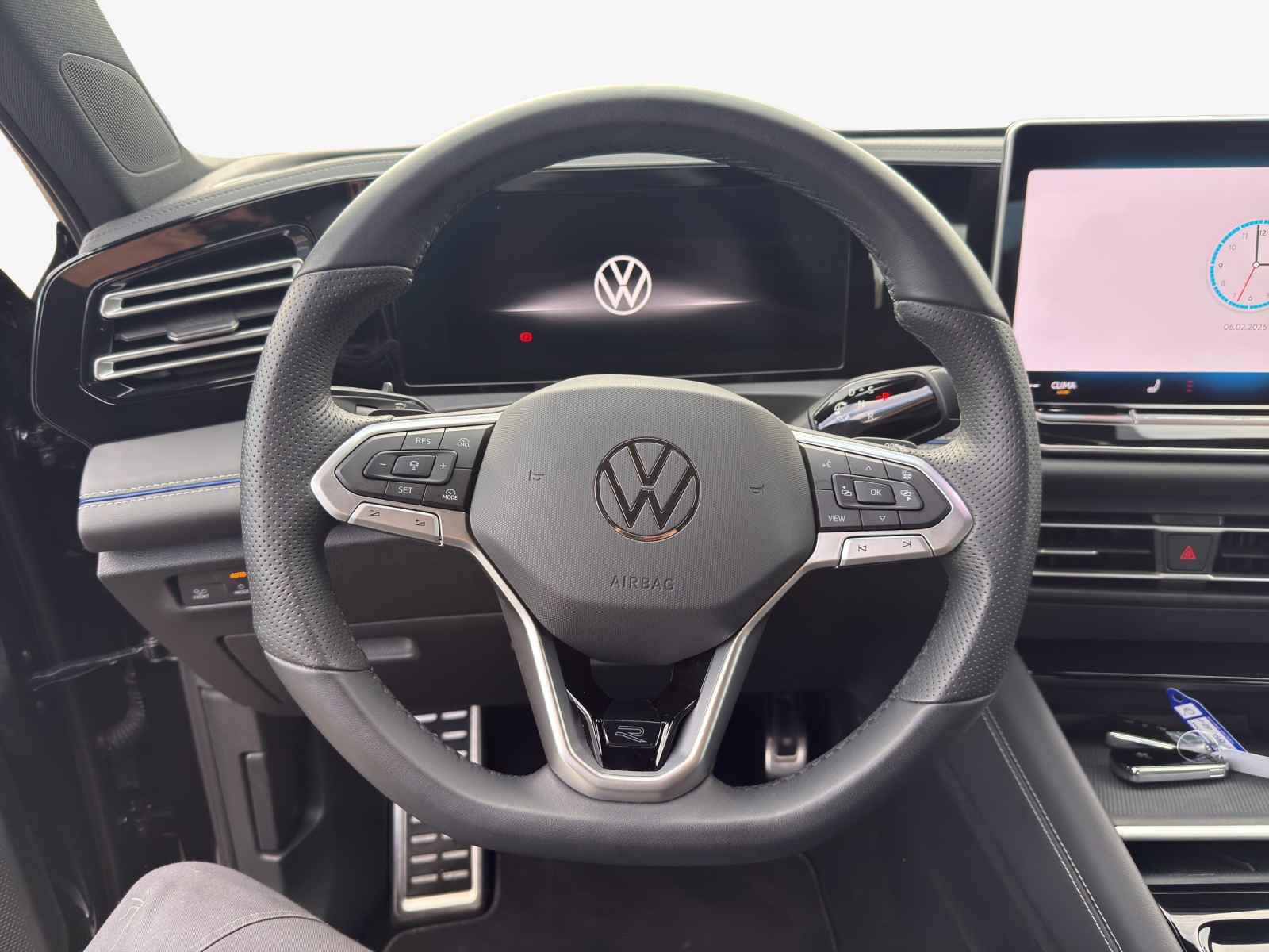 VW Tiguan 2.0 TDI SCR R-Line 4Motion DSG-image-9