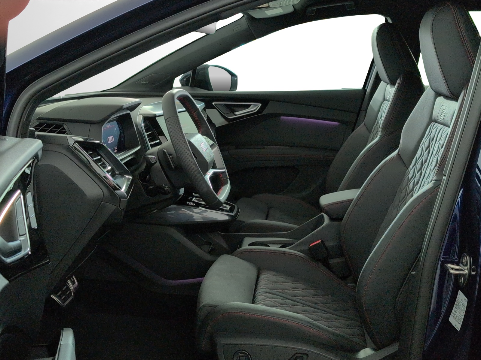 AUDI Q4 e-tron 45 Edition Swiss Ski quattro-image-5