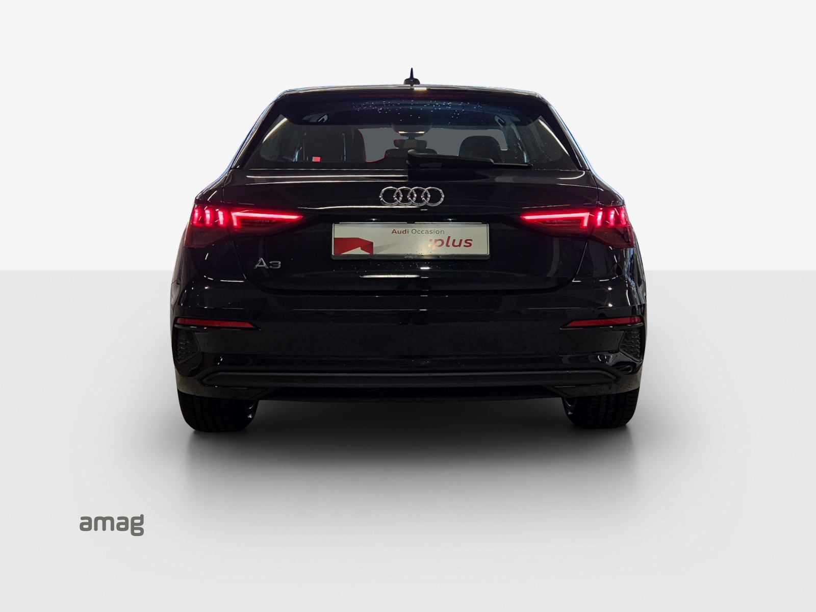 AUDI A3 Sportback 35 TFSI Attraction S-tronic-showroom-element-3