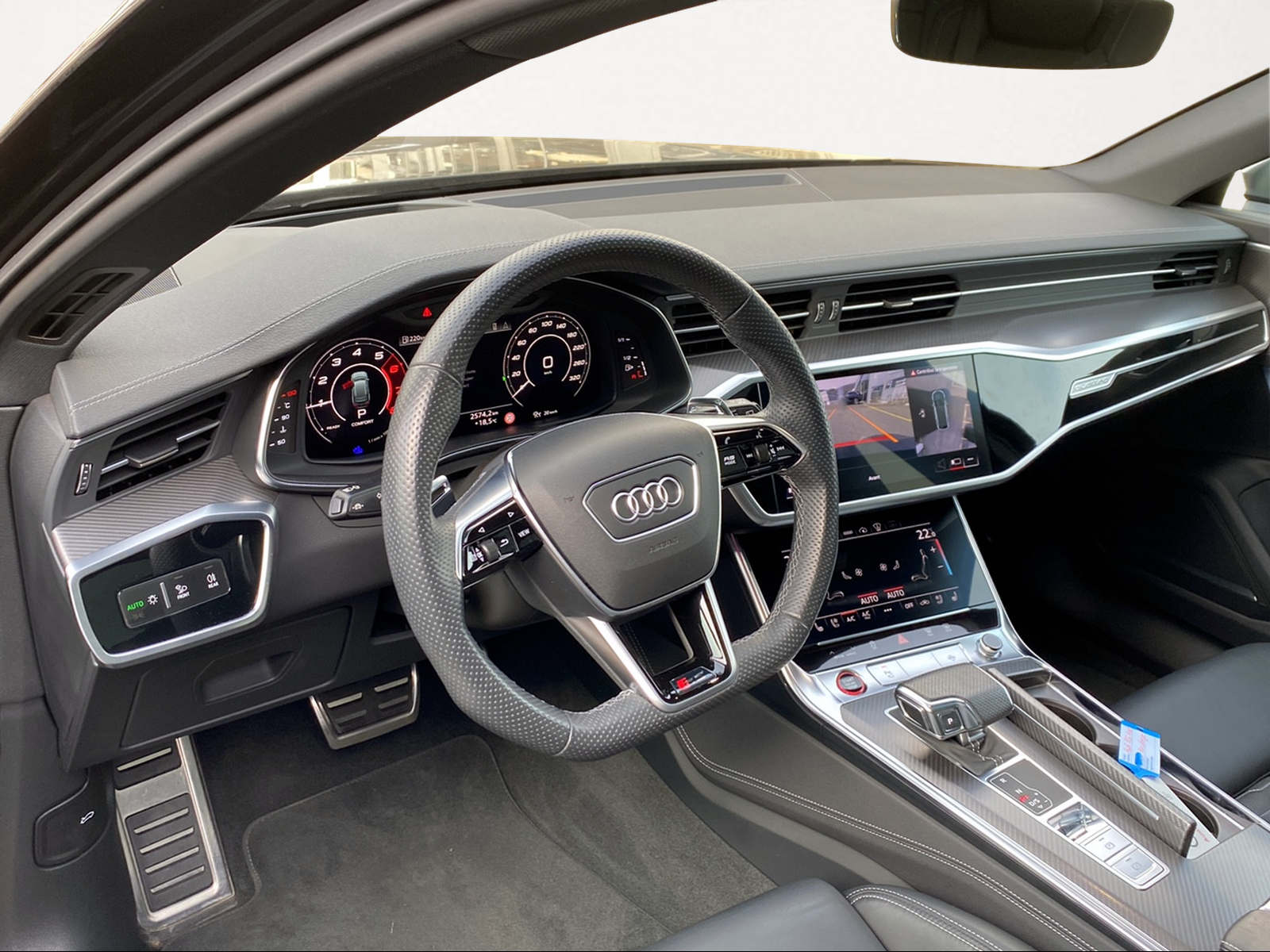 AUDI RS6 Avant 4.0 TFSI V8 quattro-image-8