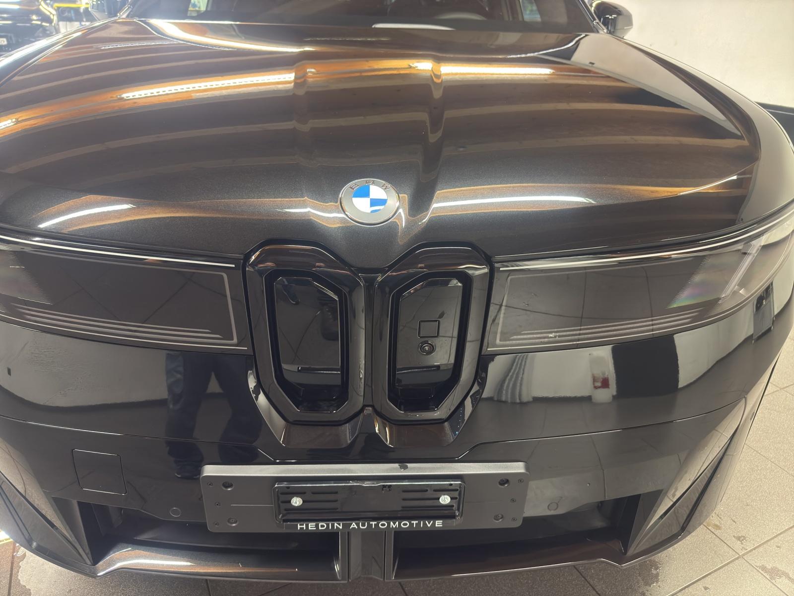 BMW iX3 50 xDrive-image-21