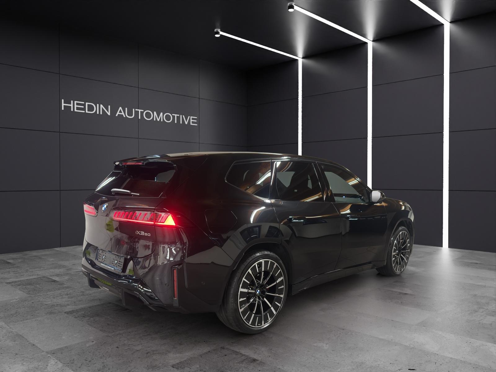 BMW iX3 50 xDrive-image-4