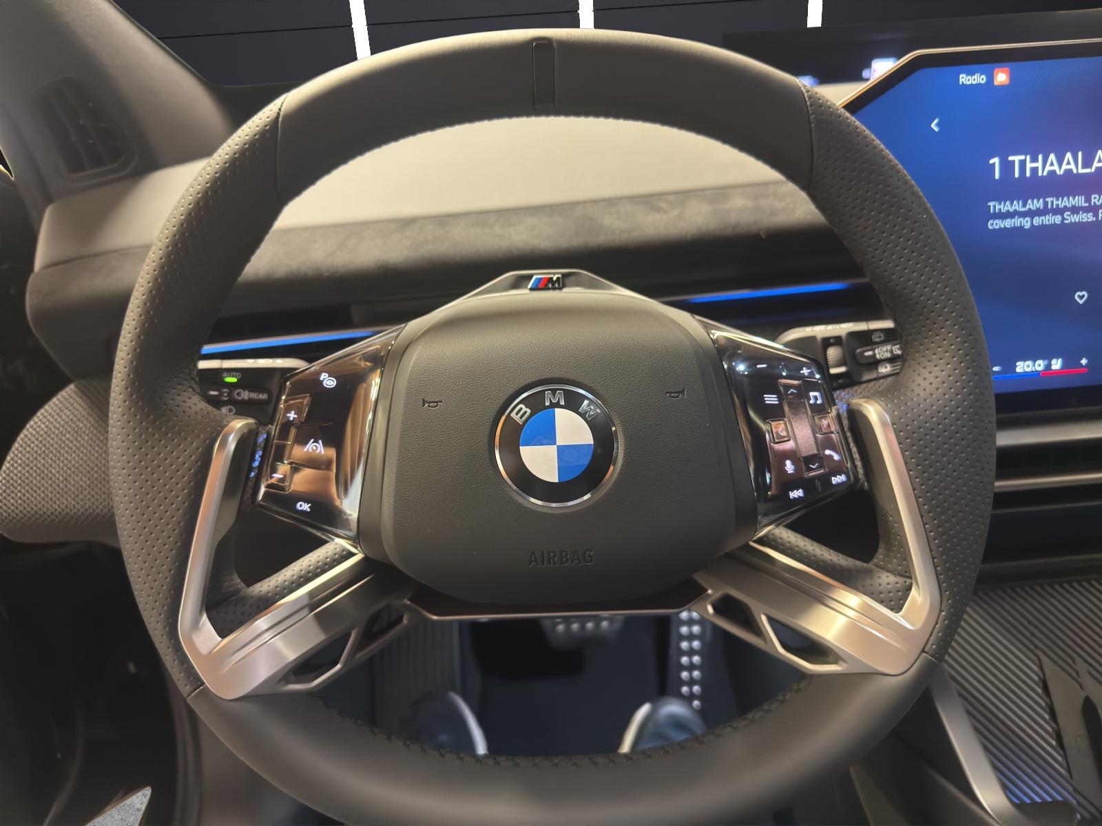 BMW iX3 50 xDrive-image-16