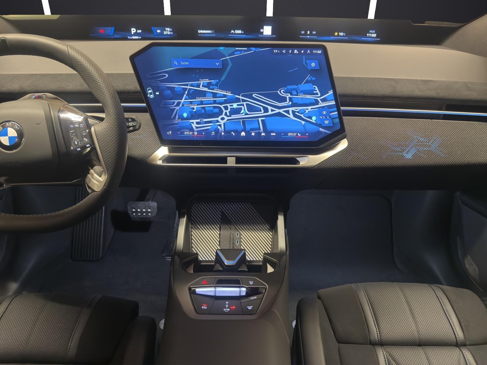 BMW iX3 50 xDrive-image-19