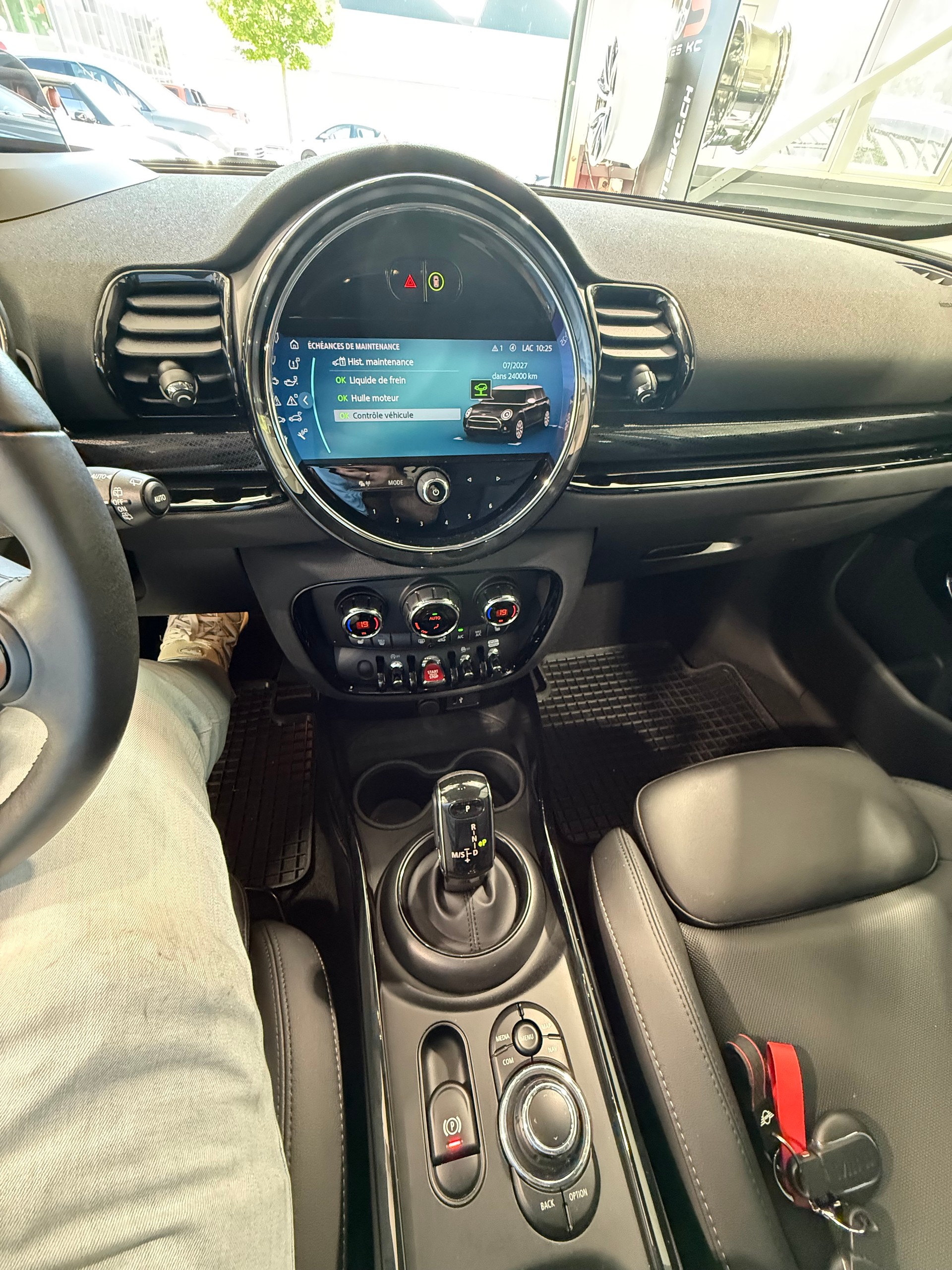MINI Clubman Cooper Untold Edition Steptronic DKG-image-11