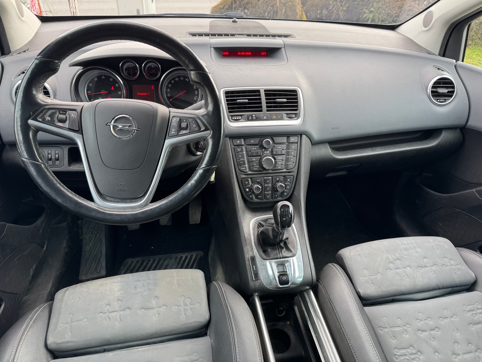 OPEL Meriva 1.4 Turbo Cosmo-image-1