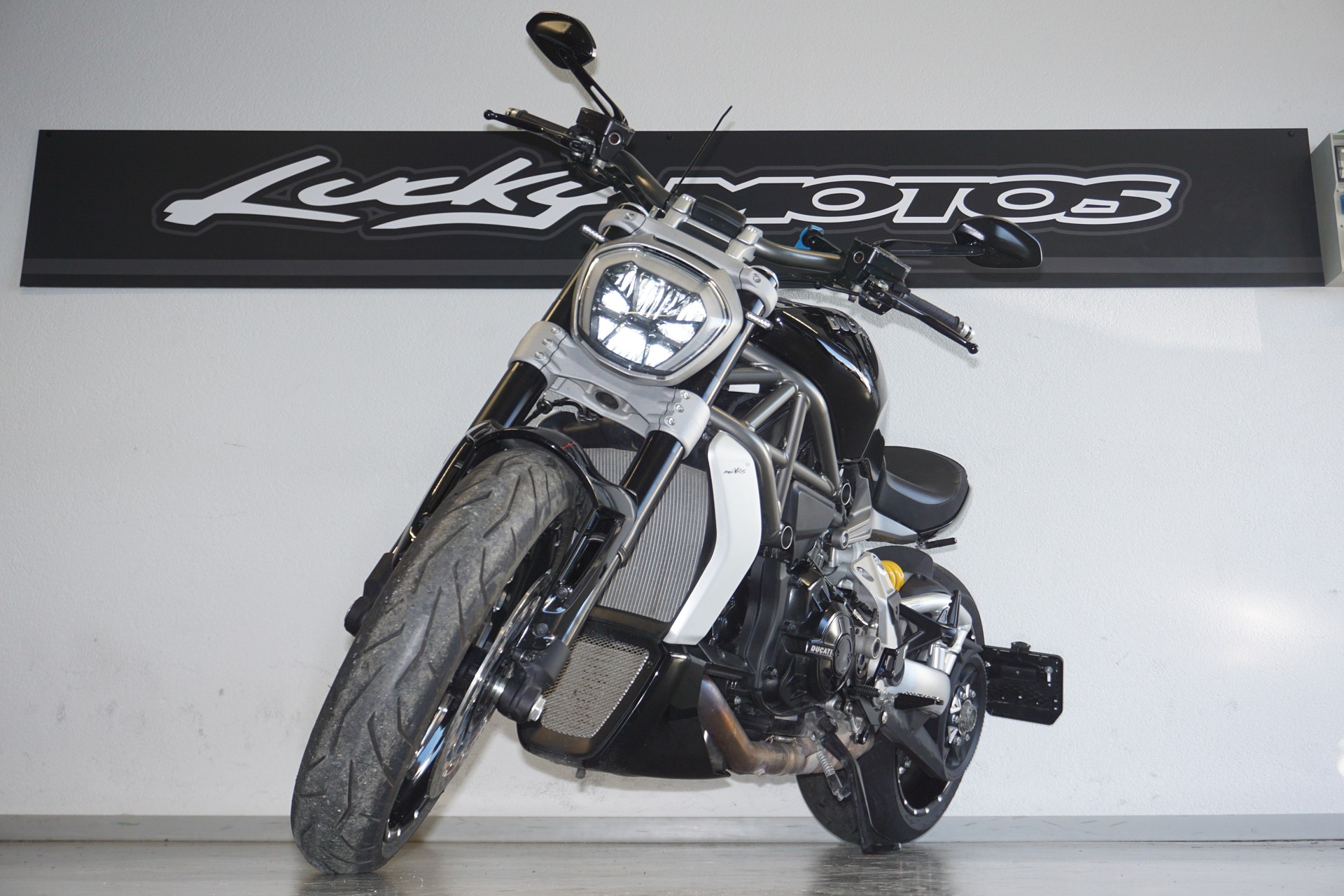DUCATI XDiavel 1260 S-image-1