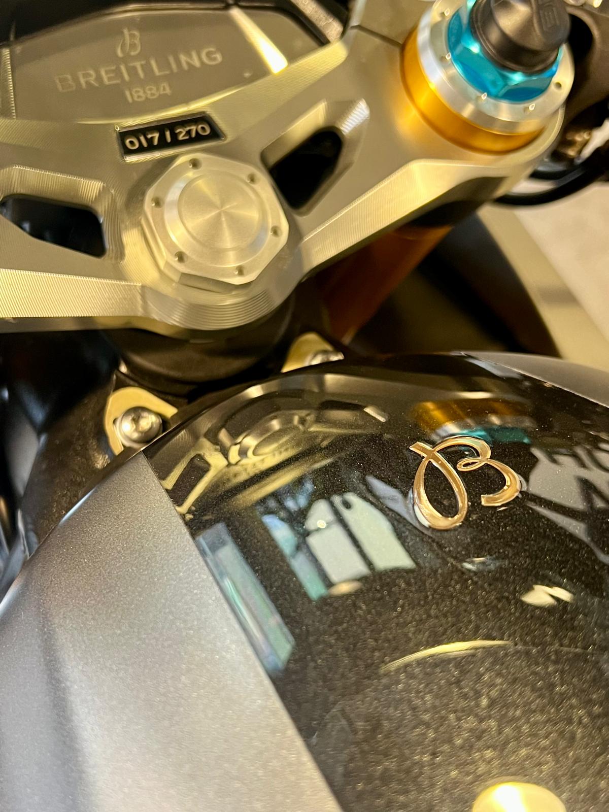 TRIUMPH Speed Triple RR-showroom-element-1