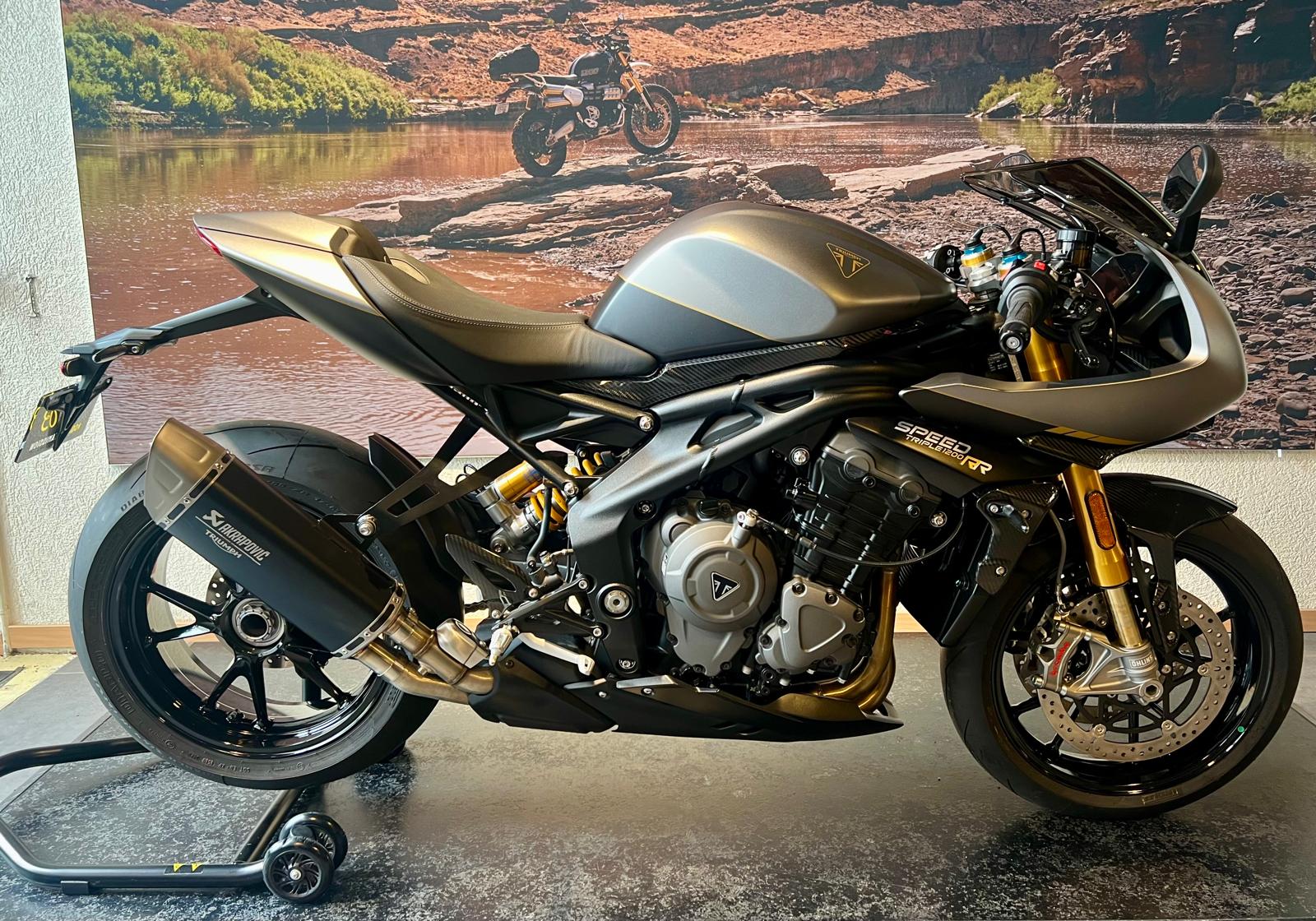 TRIUMPH Speed Triple RR-showroom-element-2