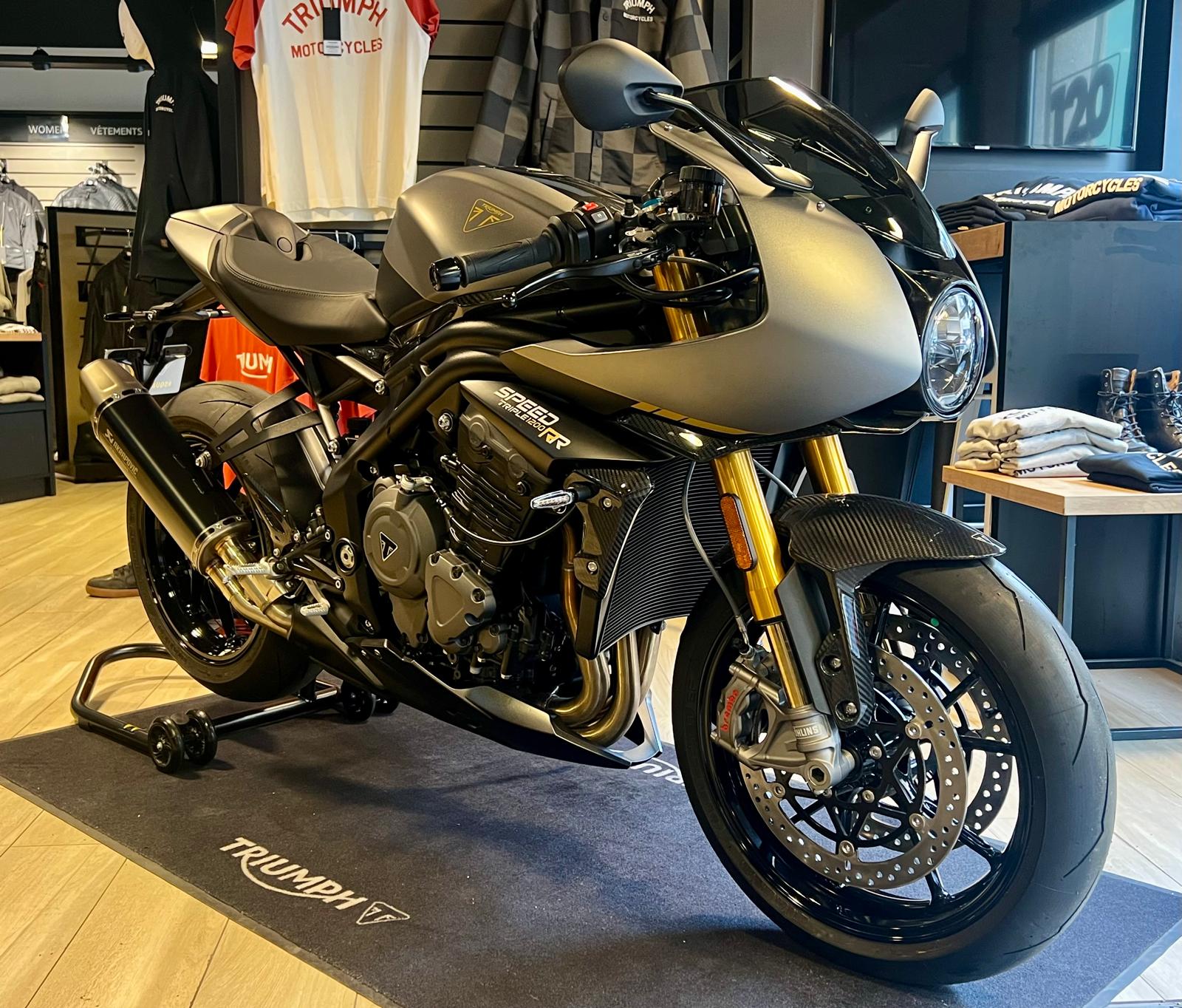 TRIUMPH Speed Triple RR