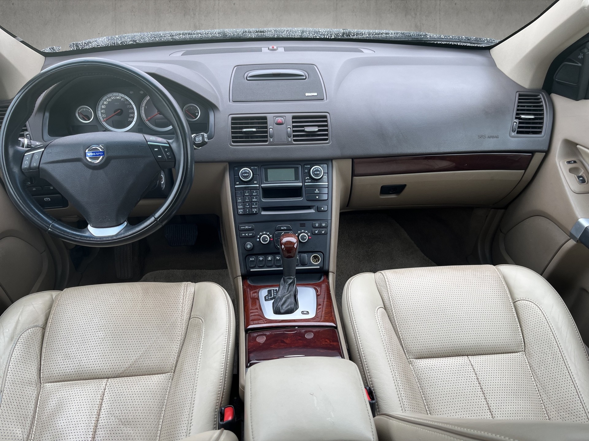 VOLVO XC90 D5 AWD Executive Geartronic-image-8
