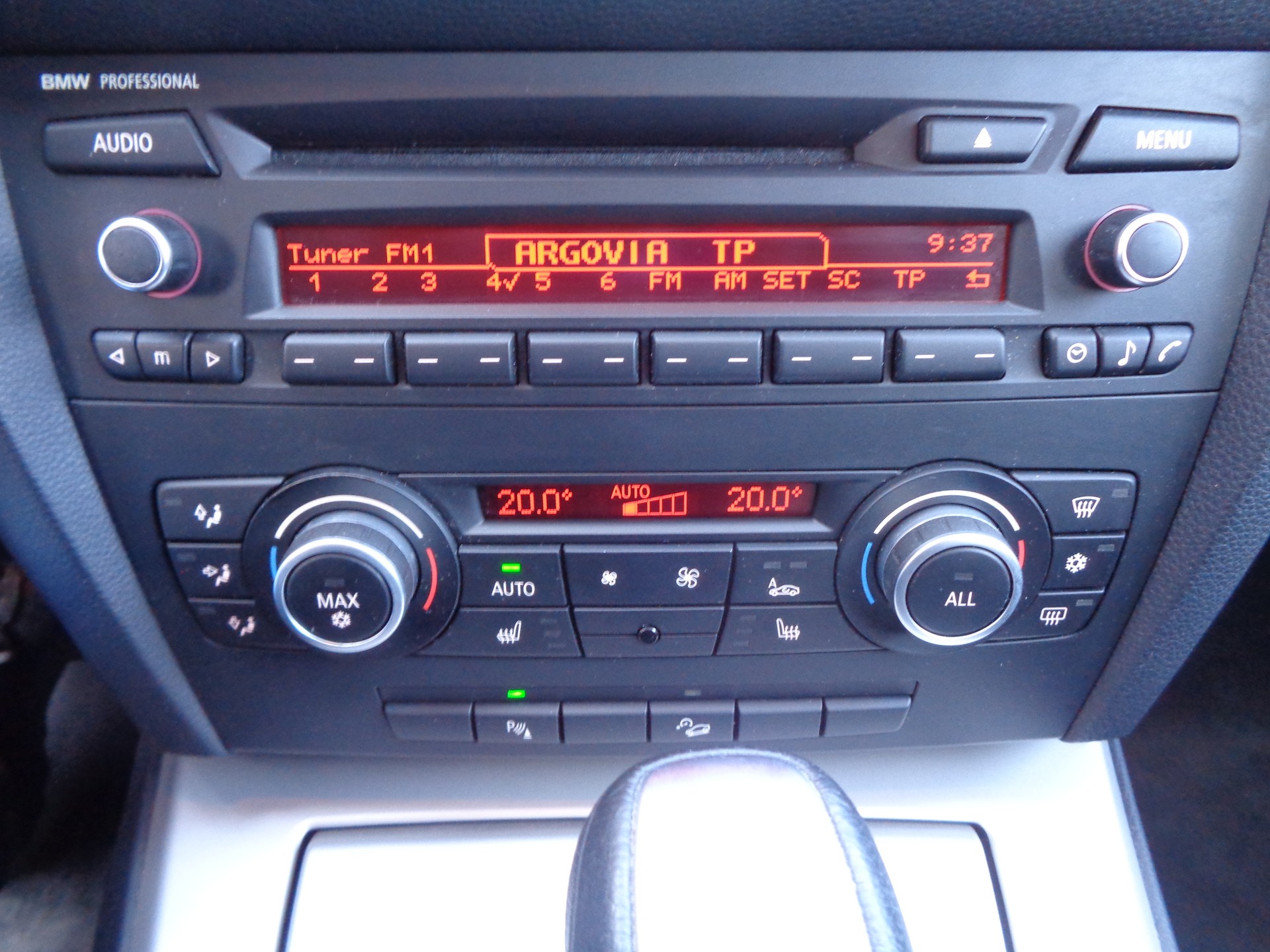 BMW 320d xDrive Touring Dynamic Edition Steptronic-image-9