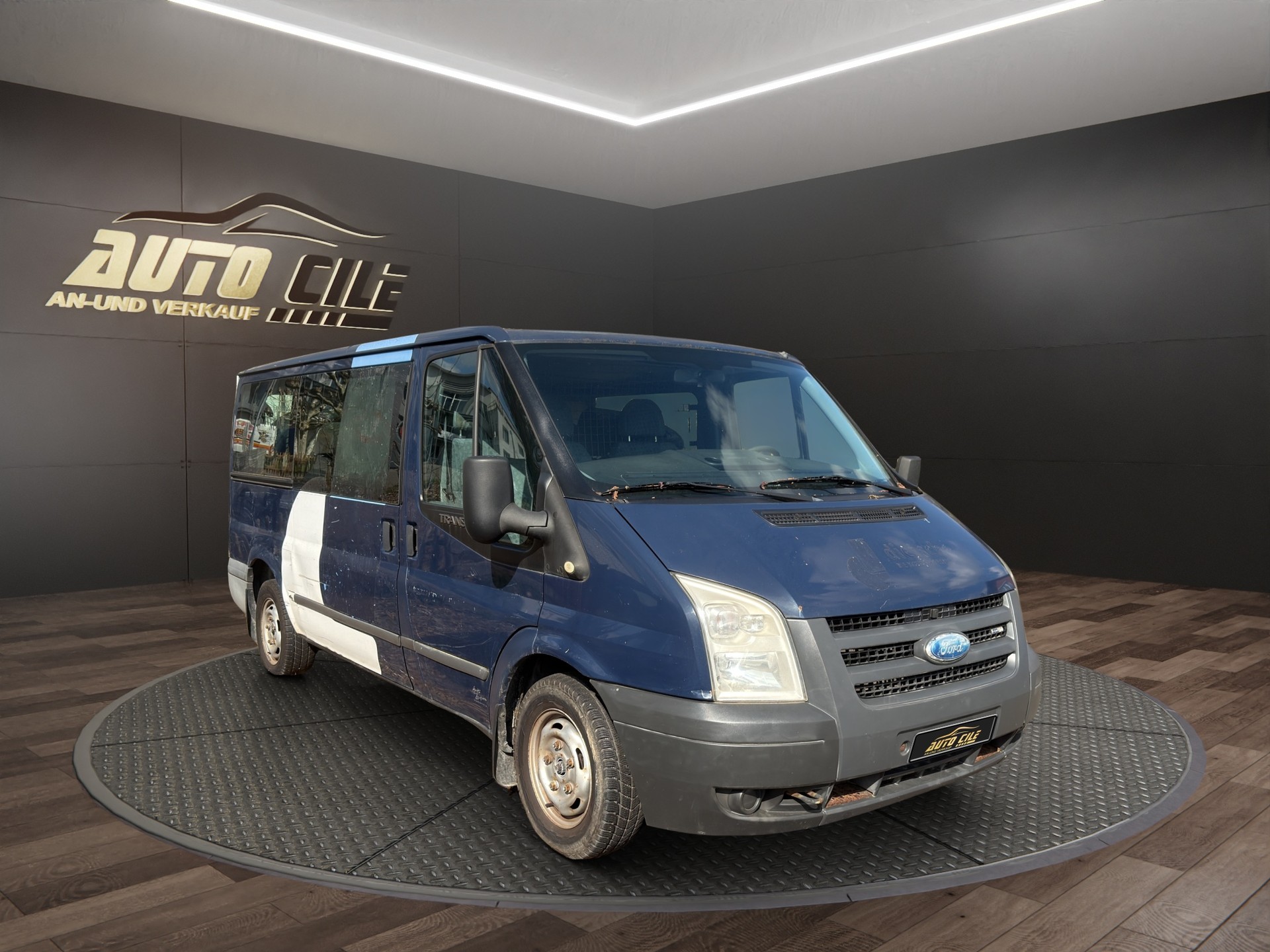 FORD Transit 2.2 TDCi 300 S Trend-image-1