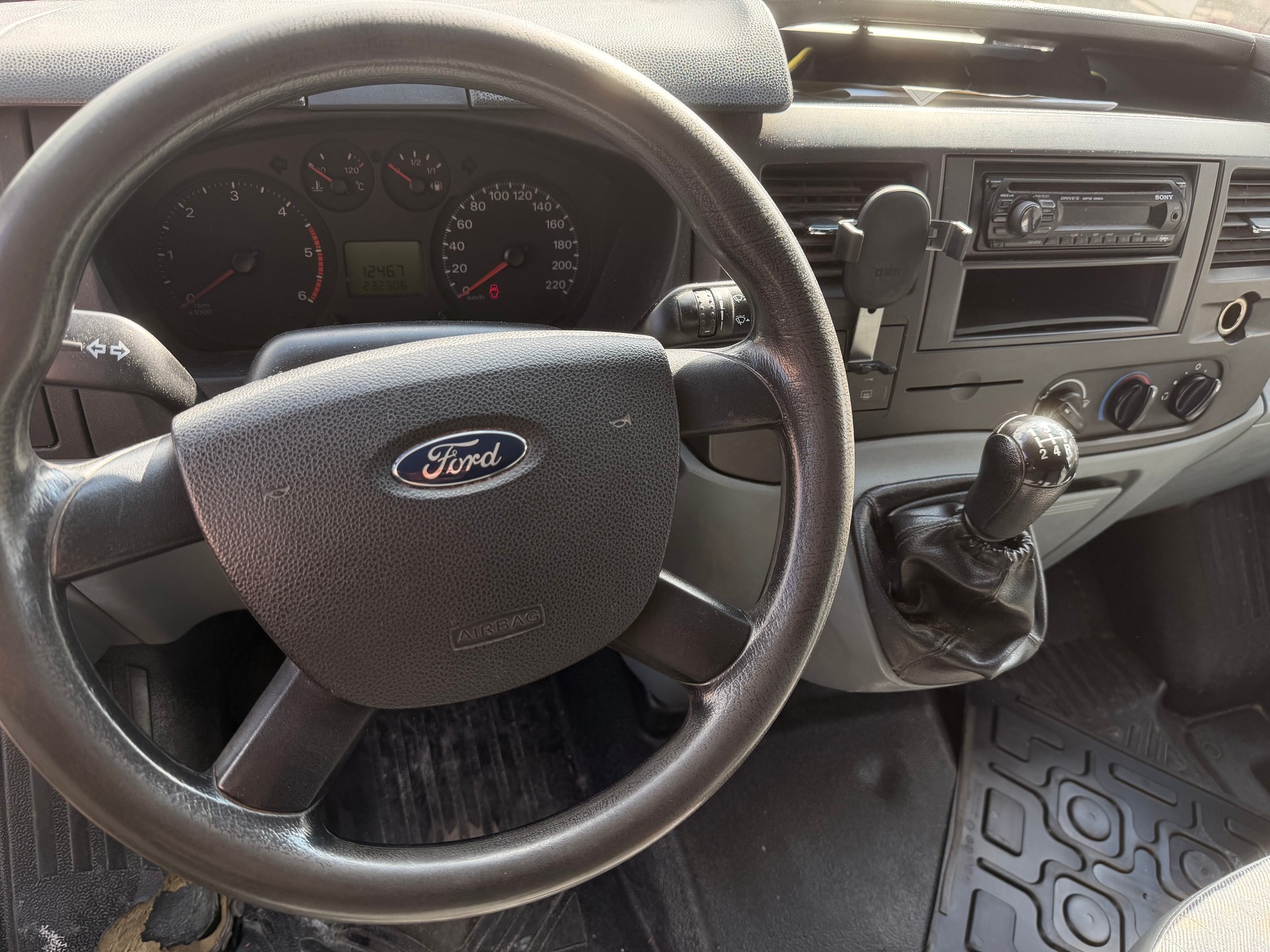 FORD Transit 2.2 TDCi 300 S Trend-image-6