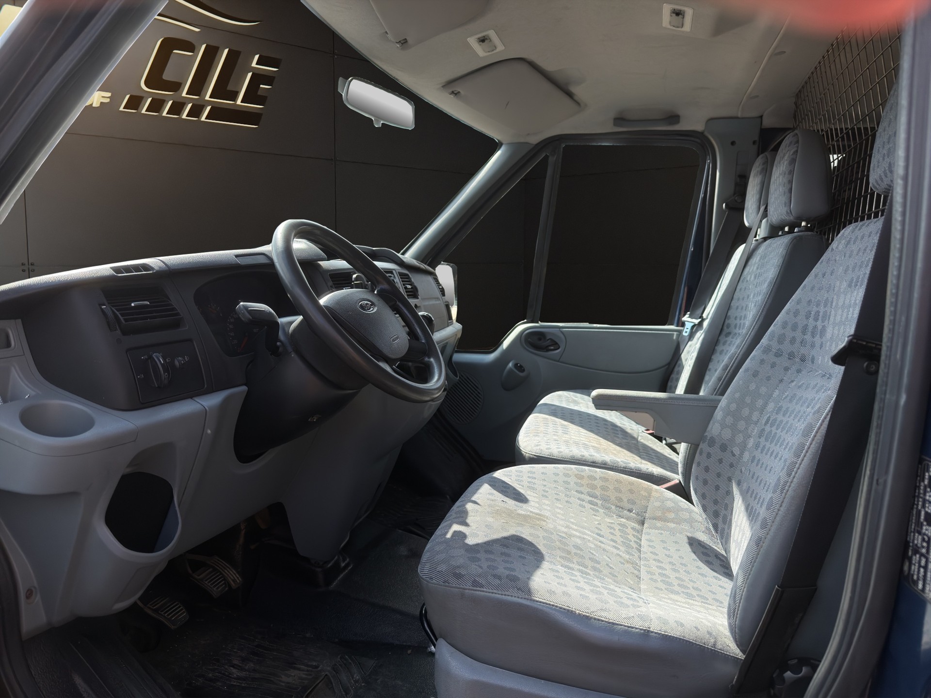 FORD Transit 2.2 TDCi 300 S Trend-image-4