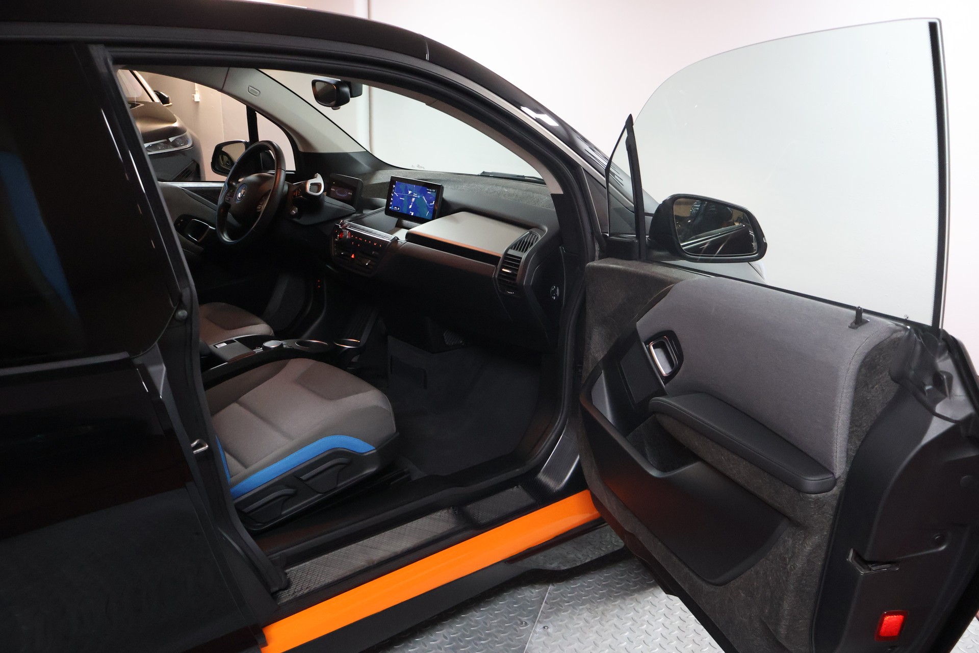 BMW i3s (120Ah)-image-12
