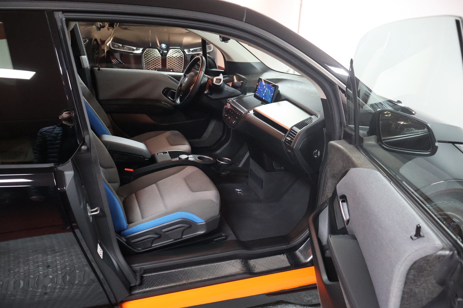BMW i3s (120Ah)-image-11