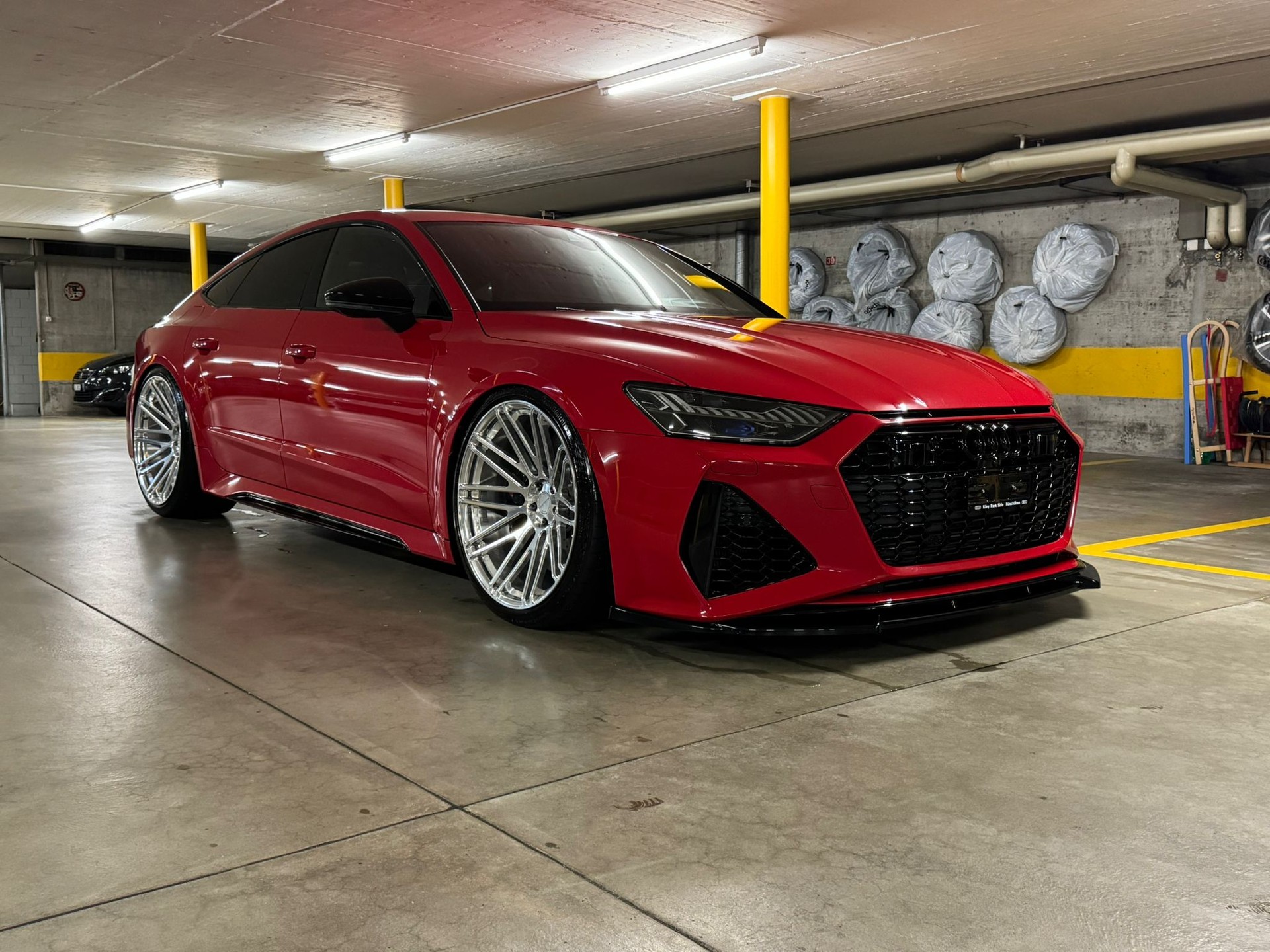 AUDI RS7-image-2