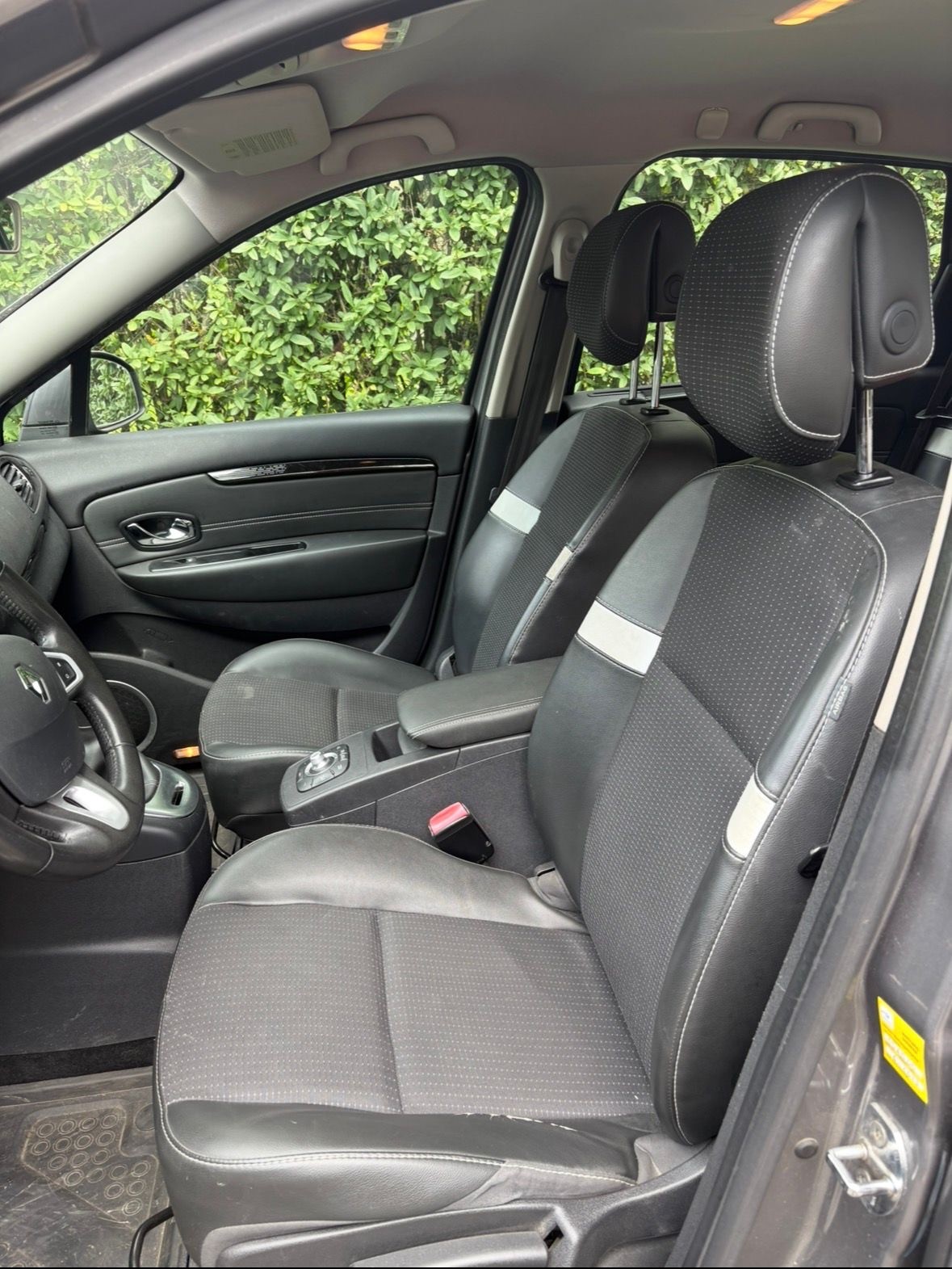 RENAULT Grand Scénic 1.5 dCi Dynamique EDC-image-2