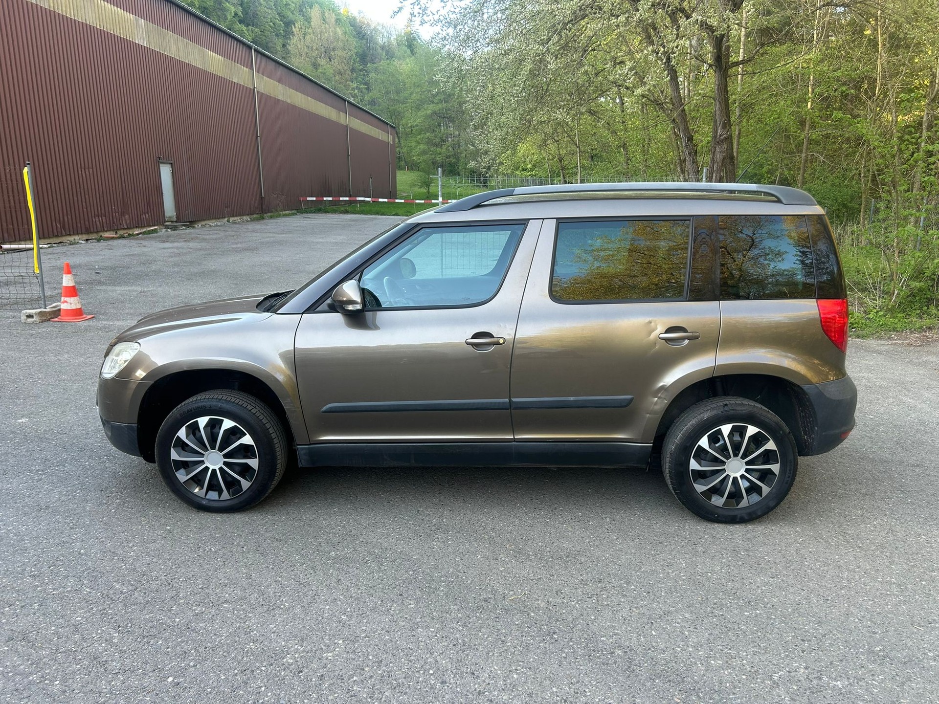 SKODA Yeti 1.8 TSI Ambition 4x4-image-5