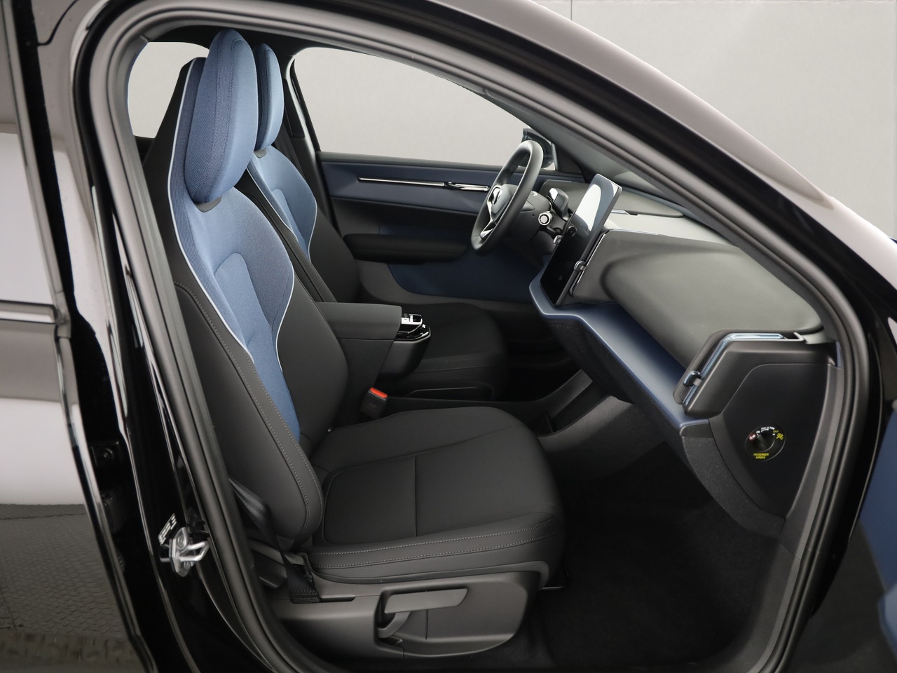 VOLVO EX30 E60 Twin Plus Performance AWD-image-8