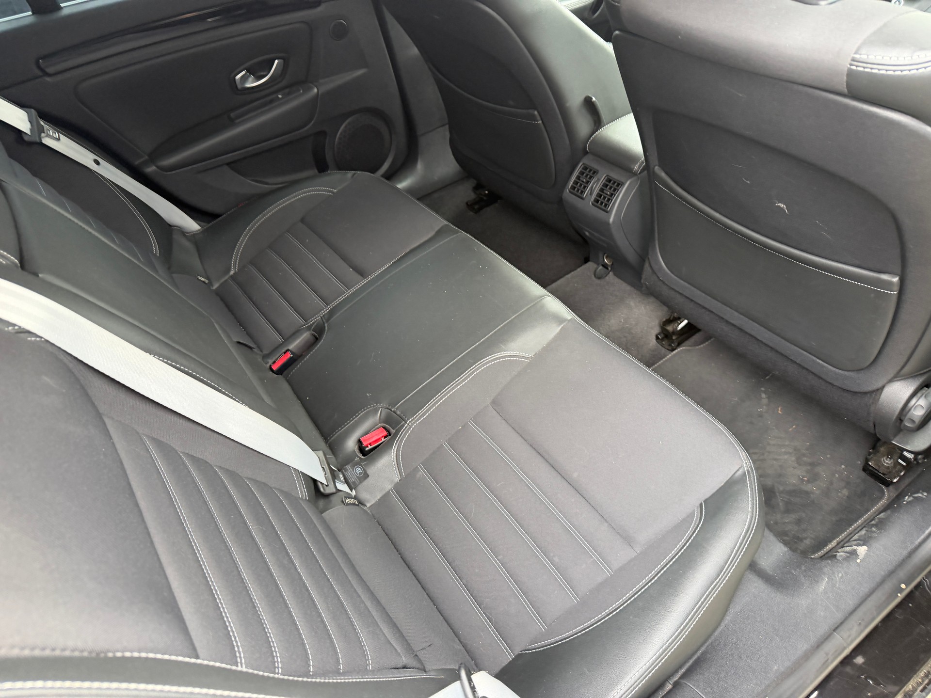 RENAULT Laguna Grandtour 2.0 dCi Bose-image-5