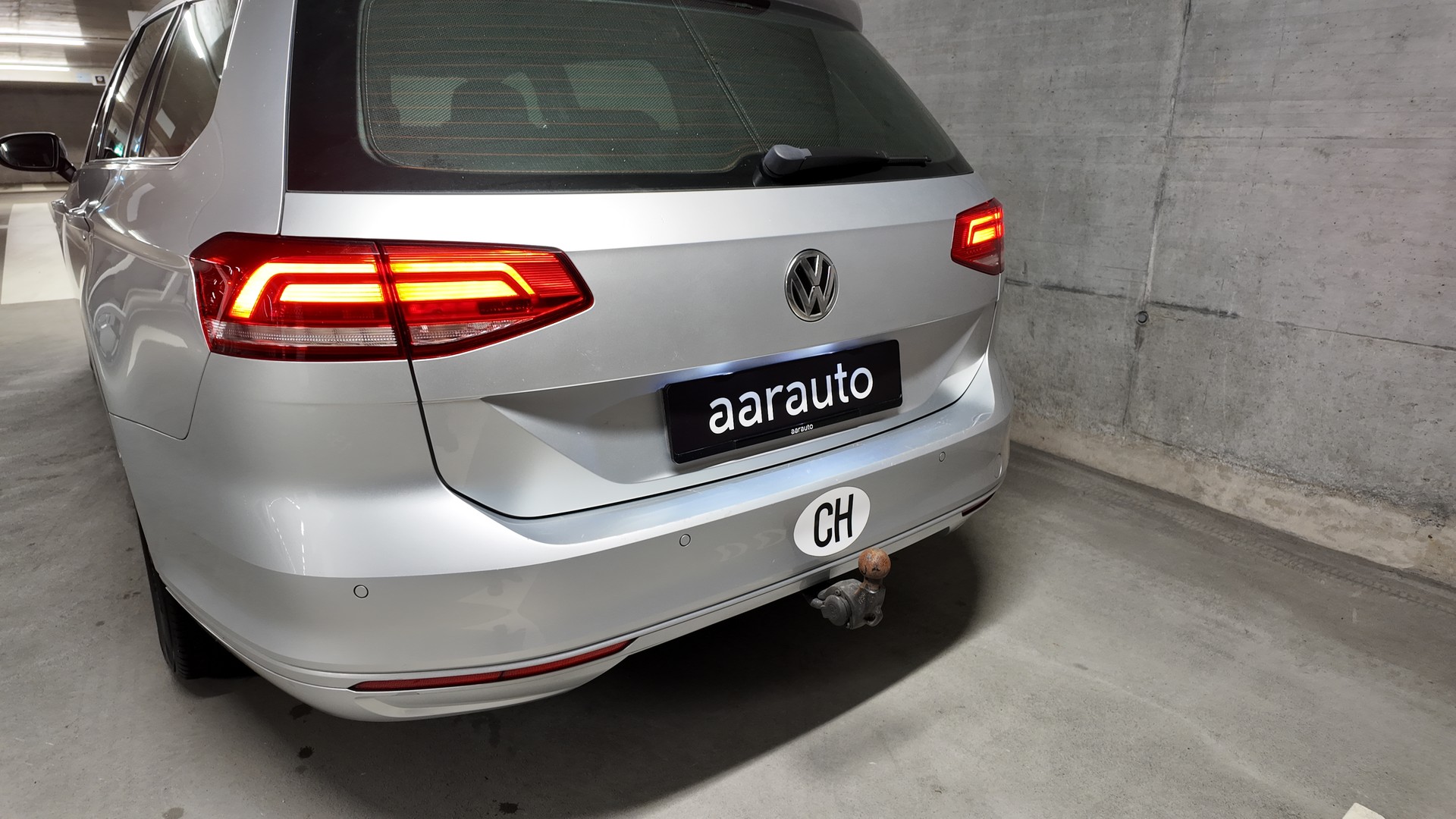 VW Passat Variant 1.6 TDI BMT Comfortline DSG-image-6